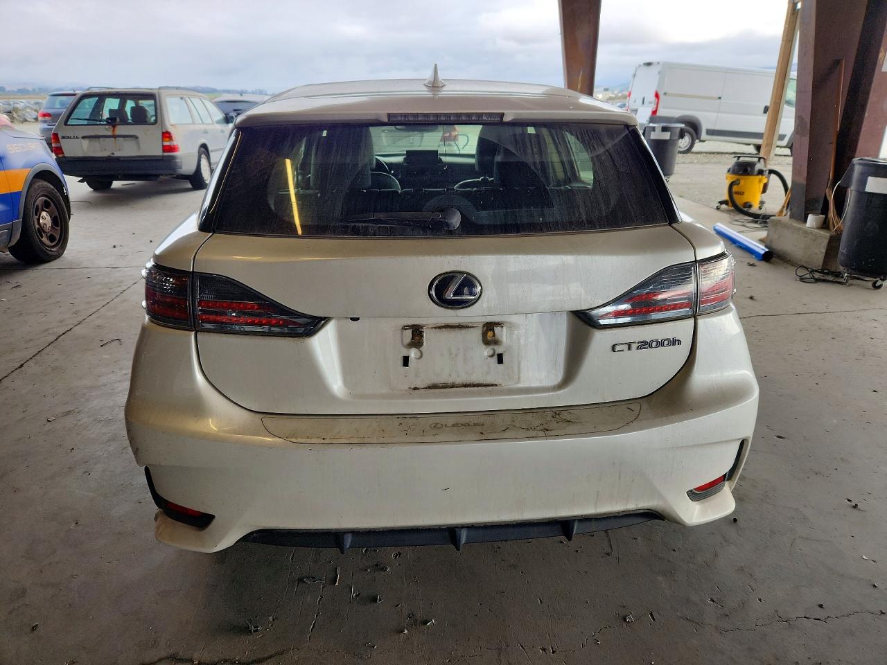 2015 Lexus Ct 200 White vin: JTHKD5BH2F2247318