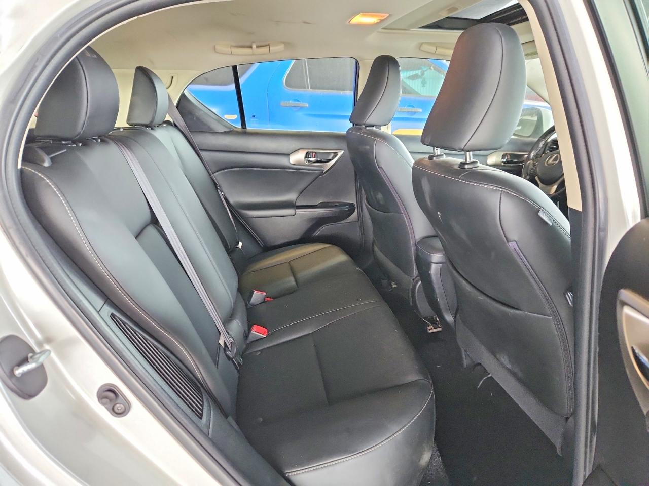 2015 Lexus Ct 200 White vin: JTHKD5BH2F2247318