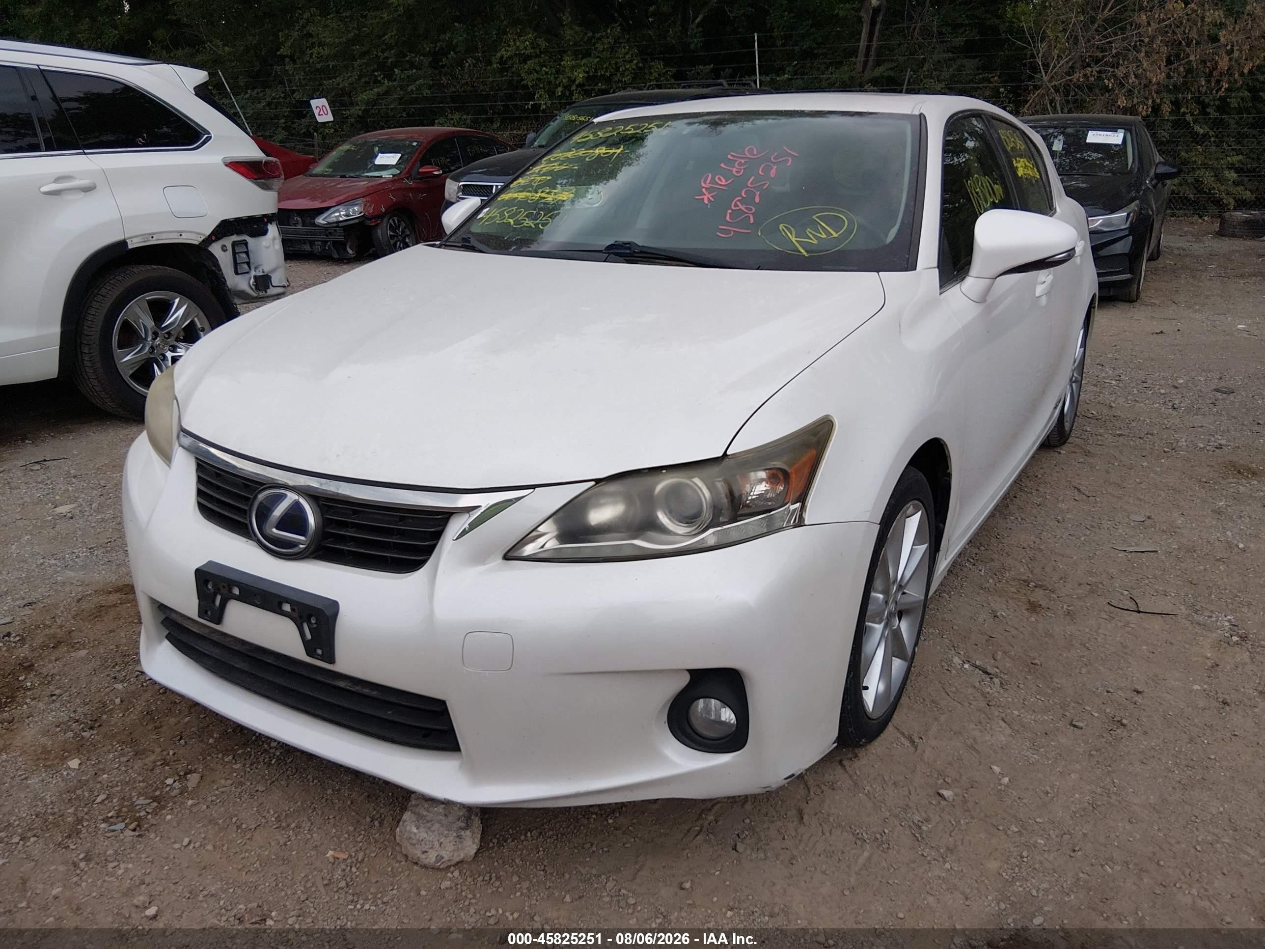 2012 Lexus Ct 200h Premium White vin: JTHKD5BH3C2066837