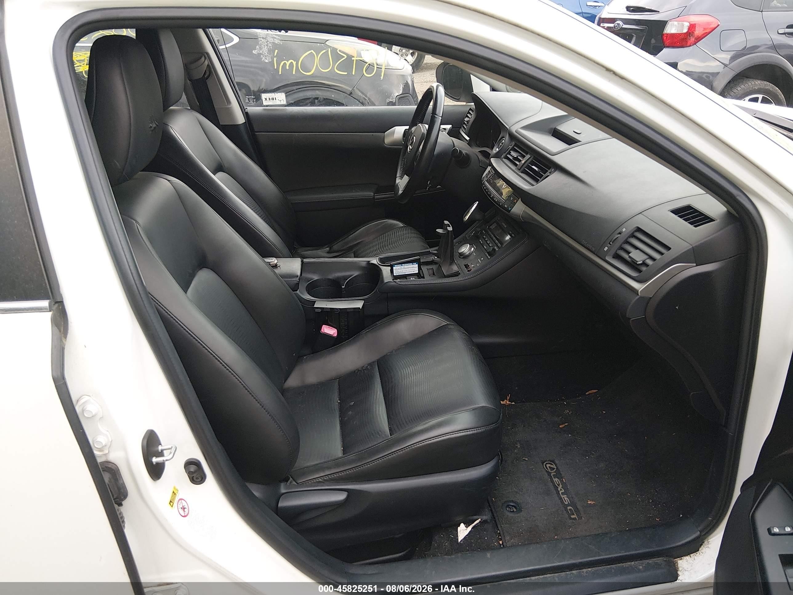2012 Lexus Ct 200h Premium White vin: JTHKD5BH3C2066837