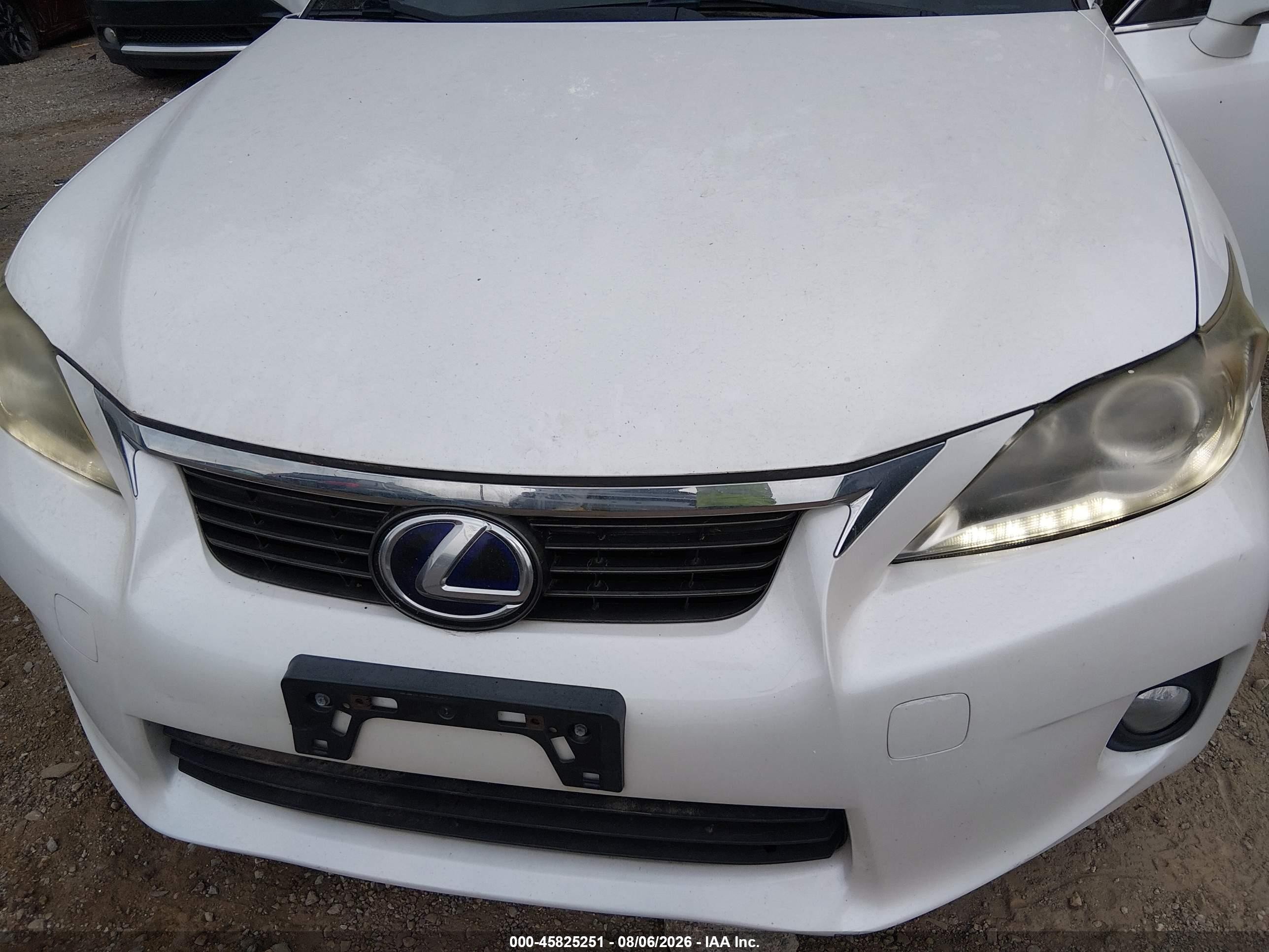 2012 Lexus Ct 200h Premium White vin: JTHKD5BH3C2066837