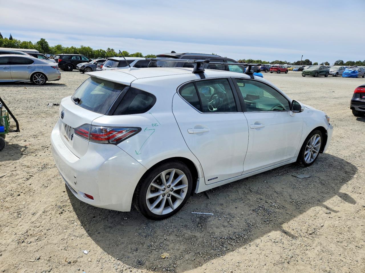 2012 Lexus Ct 200 White vin: JTHKD5BH3C2083587