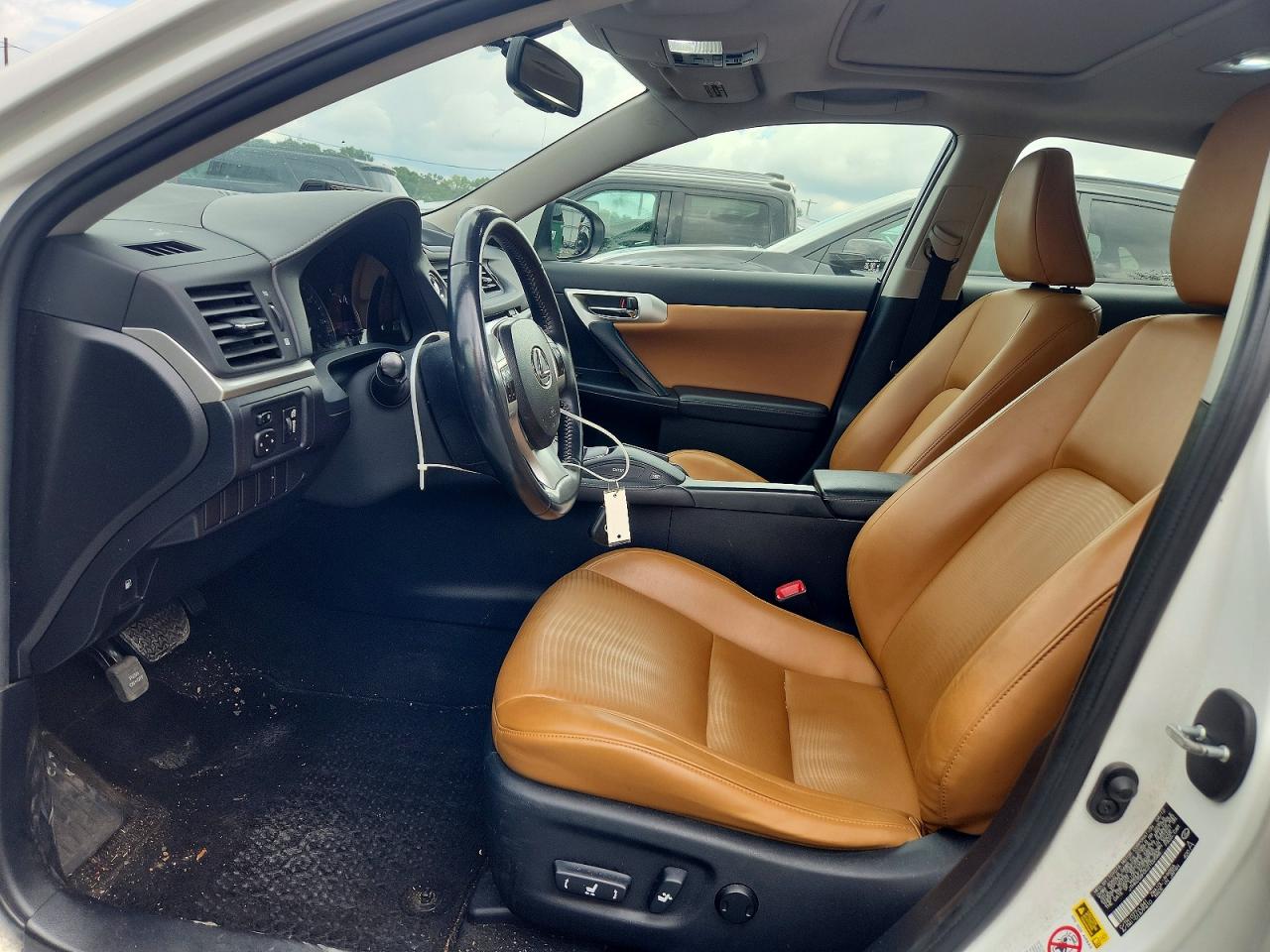 2012 Lexus Ct 200 White vin: JTHKD5BH3C2102588