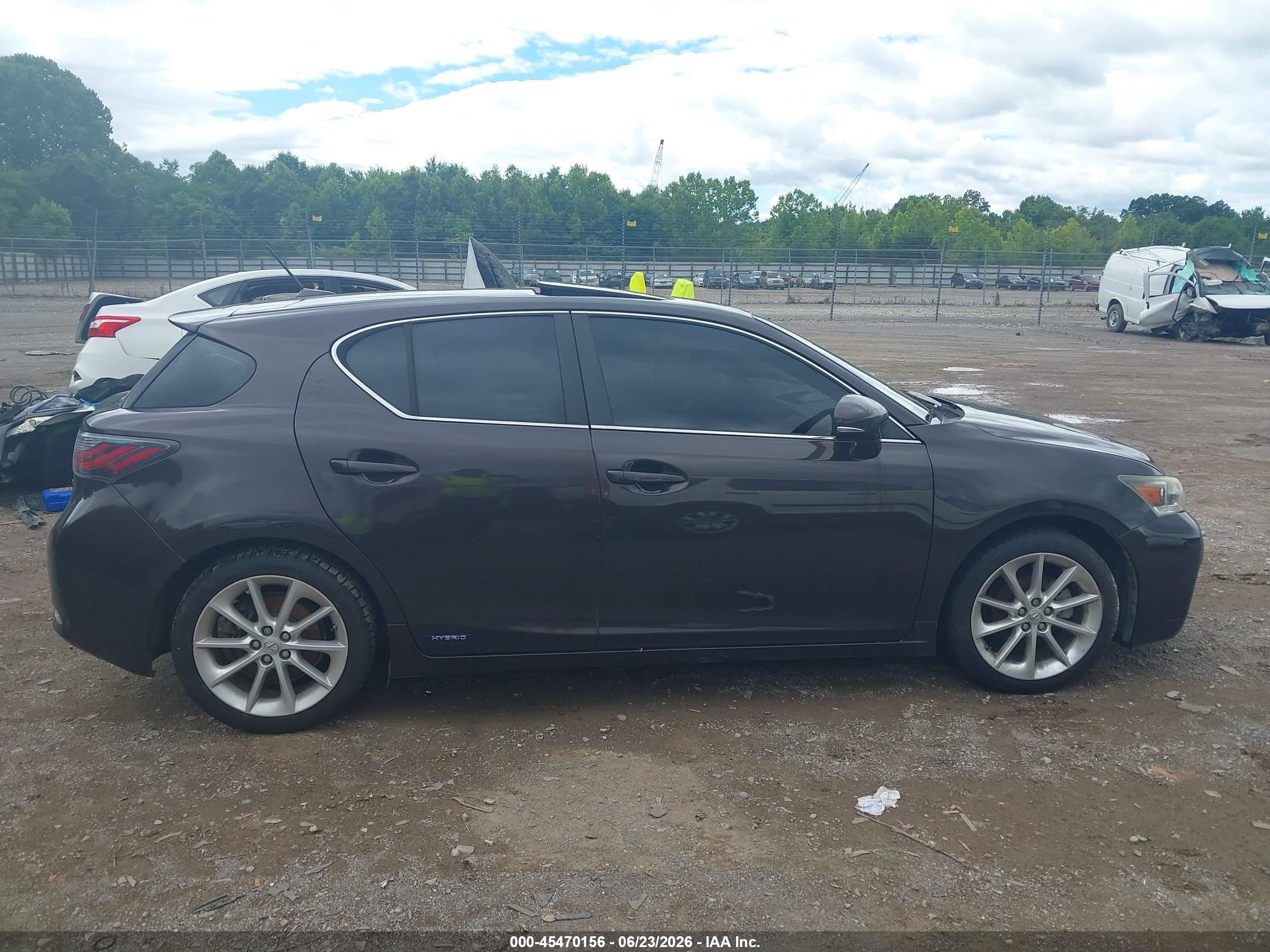 2012 Lexus Ct 200h Premium Purple vin: JTHKD5BH3C2102624