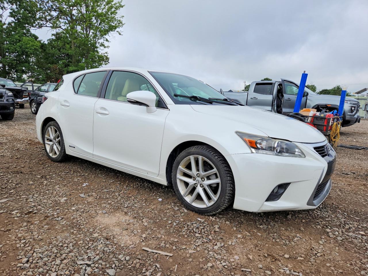 2014 Lexus Ct 200 White vin: JTHKD5BH3E2176273