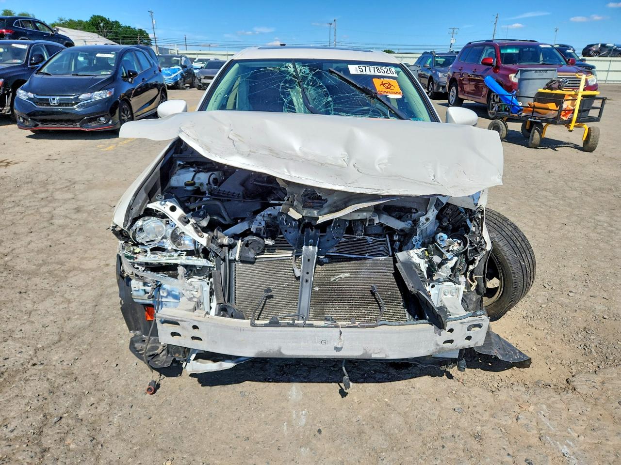 2014 Lexus Ct 200 White vin: JTHKD5BH3E2181117
