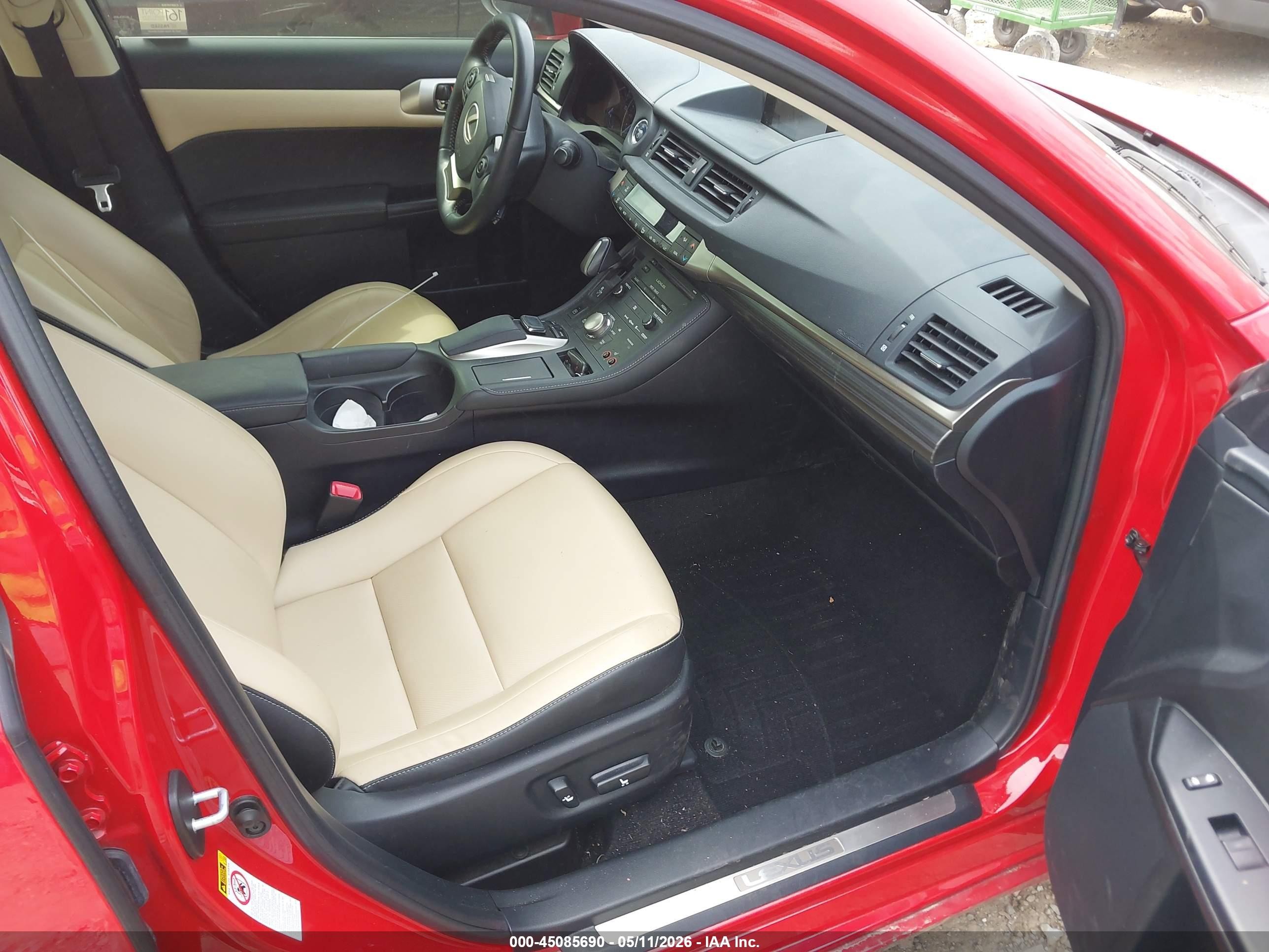 2015 Lexus Ct 200h   Red vin: JTHKD5BH3F2219642
