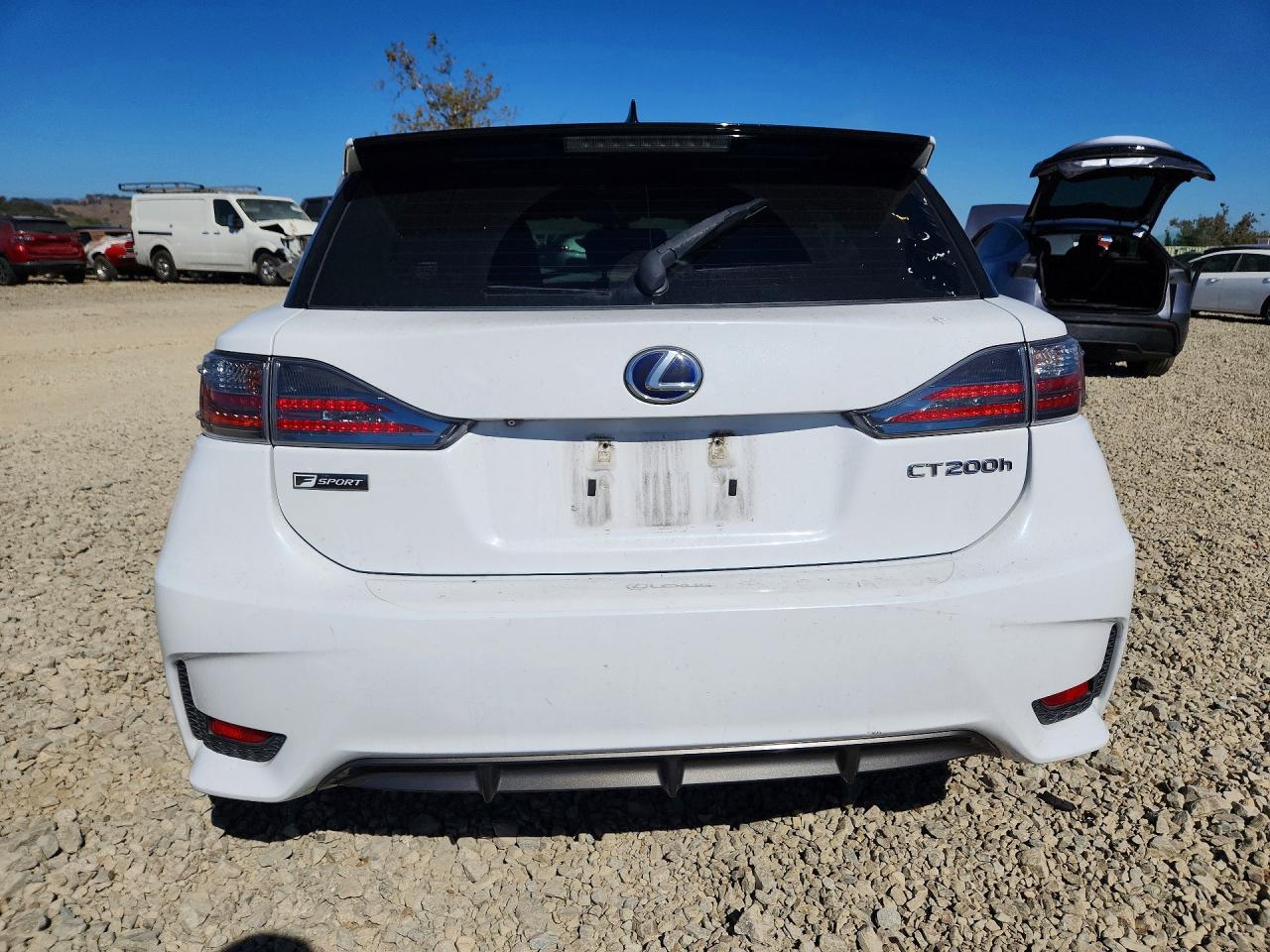 2015 Lexus Ct 200 White vin: JTHKD5BH3F2237719