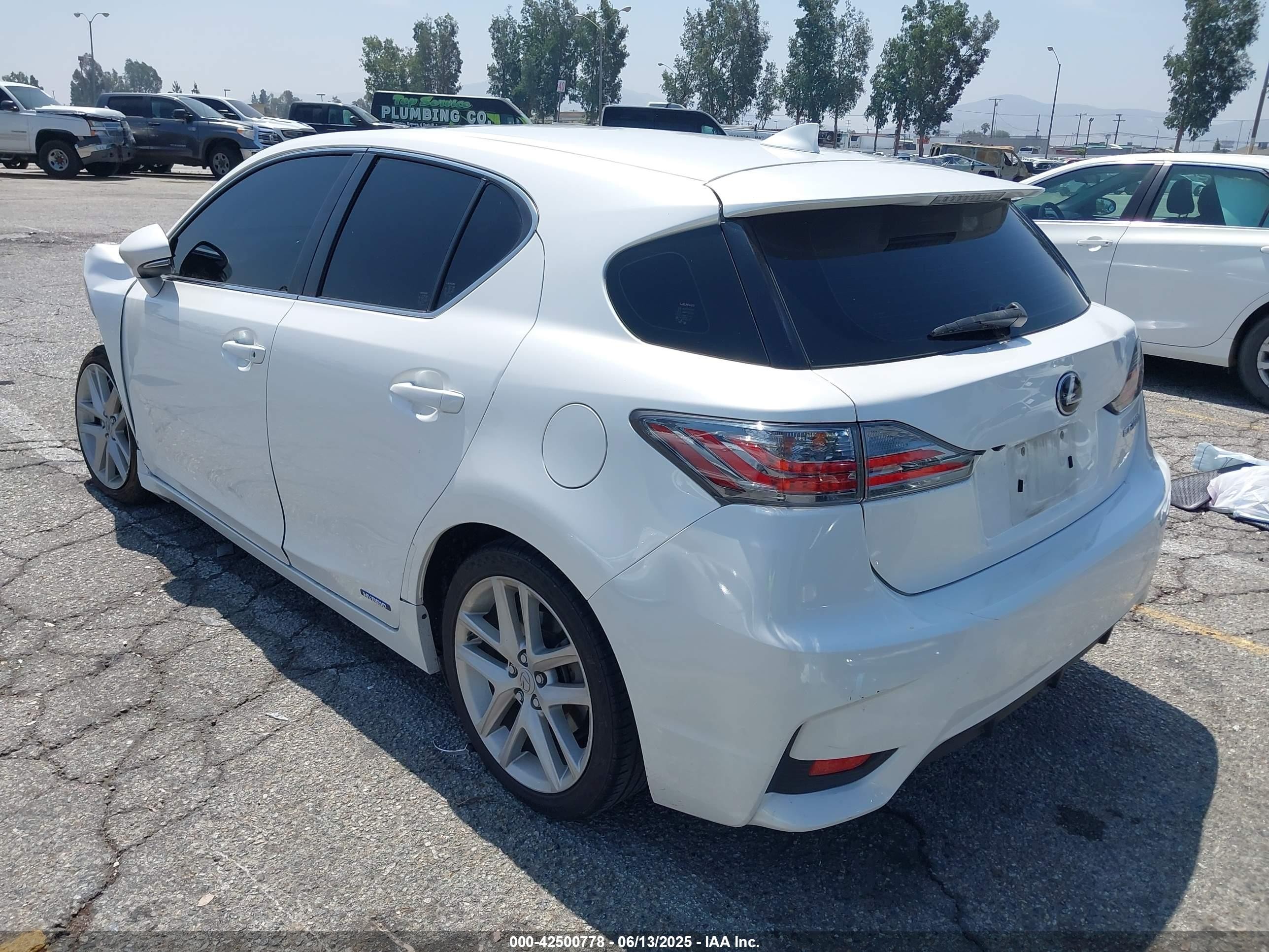 2017 Lexus Ct 200h   White vin: JTHKD5BH3H2296529