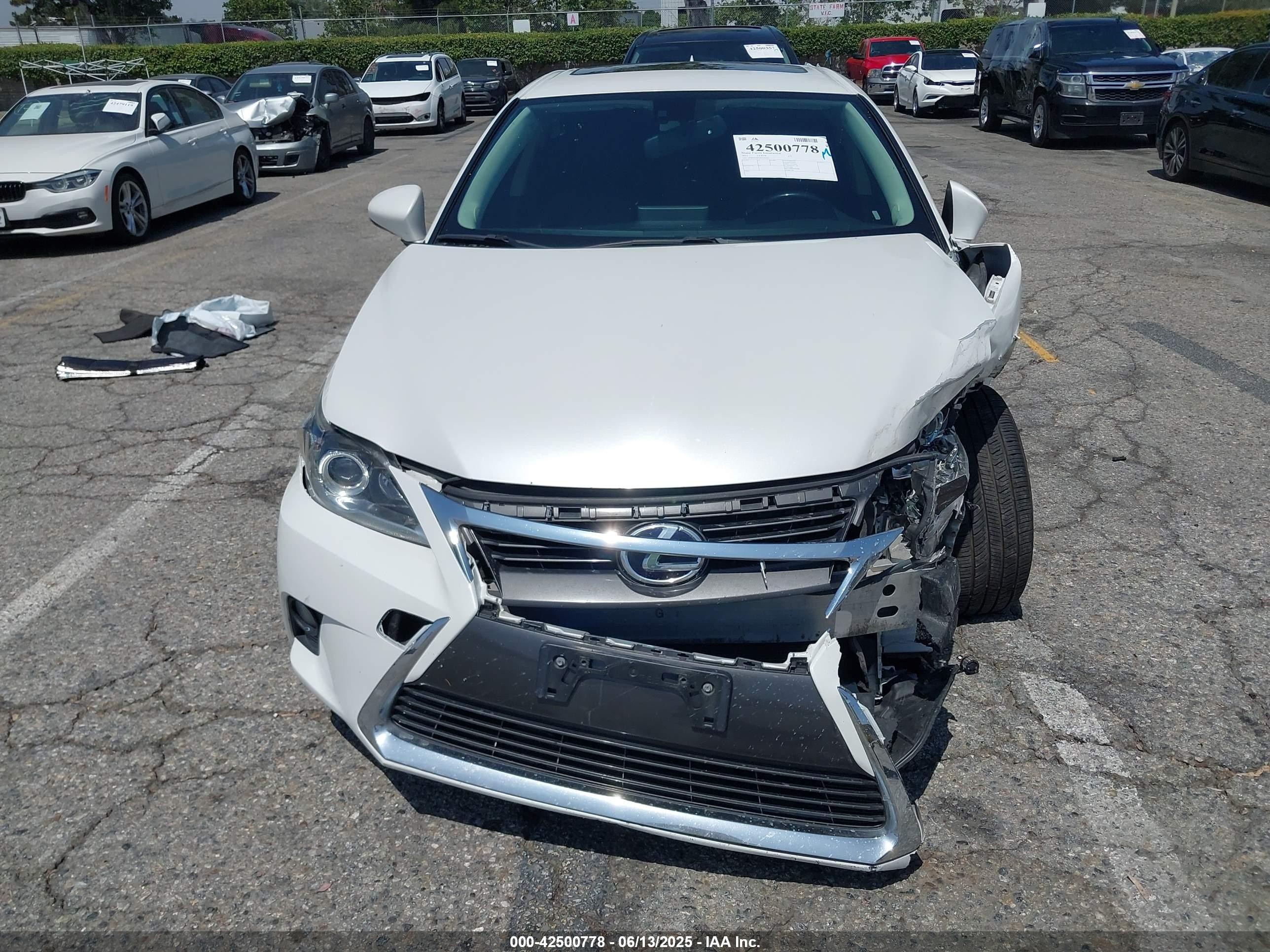 2017 Lexus Ct 200h   White vin: JTHKD5BH3H2296529