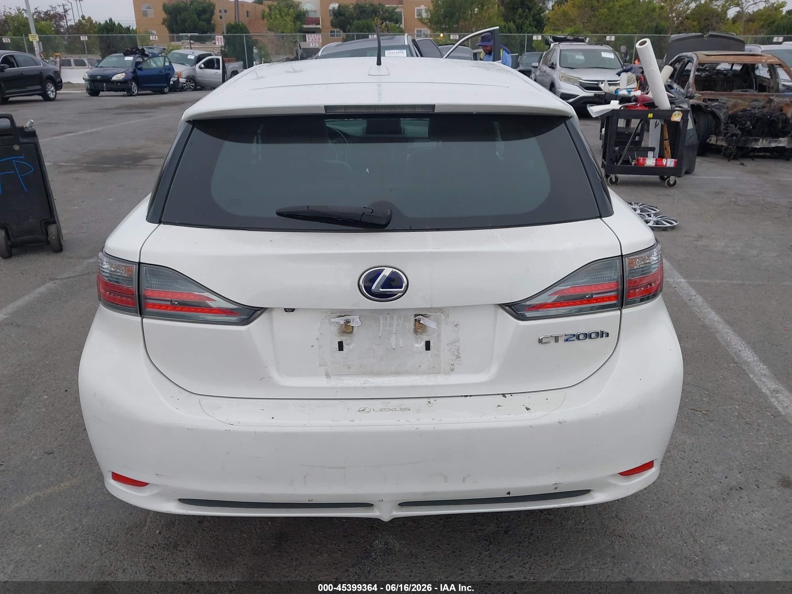 2011 Lexus Ct 200h Premium White vin: JTHKD5BH4B2034378
