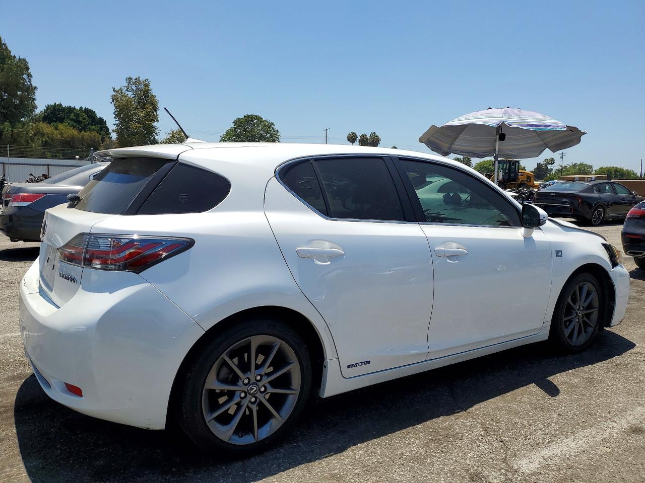 2012 Lexus Ct 200 White vin: JTHKD5BH4C2086949