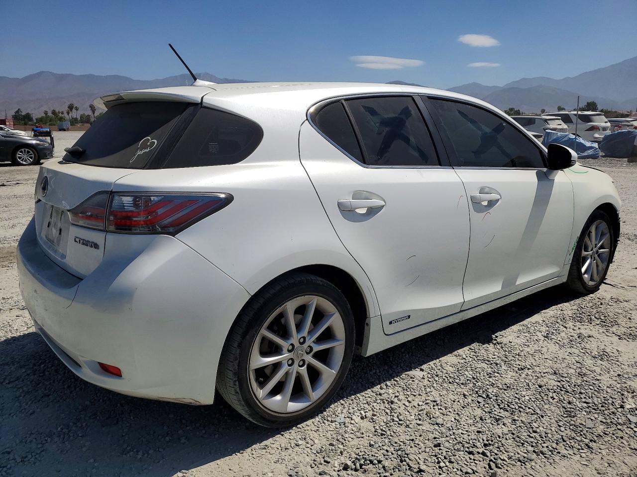 2013 Lexus Ct 200 Белый vin: JTHKD5BH4D2129347