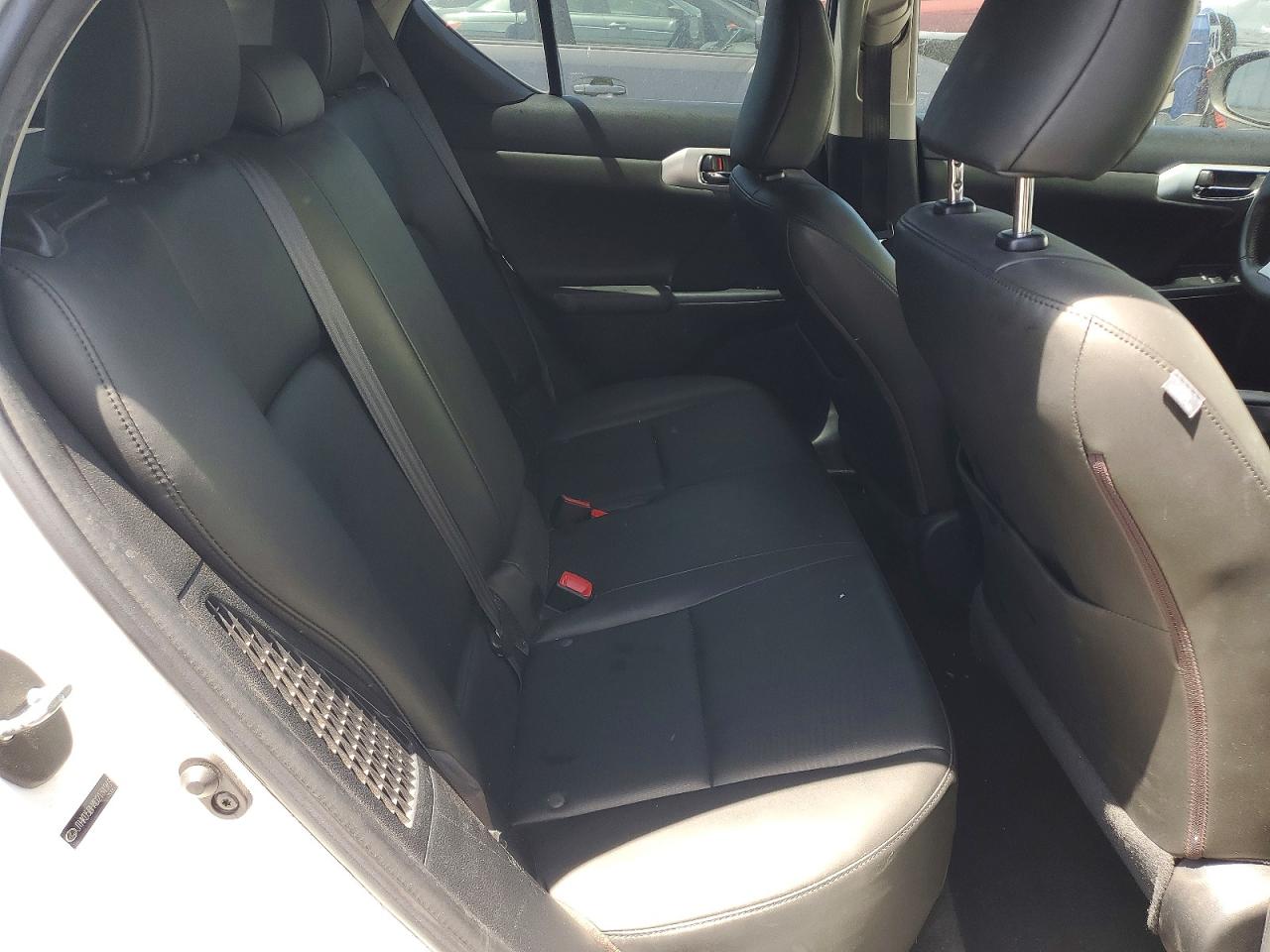 2013 Lexus Ct 200h White vin: JTHKD5BH4D2131969