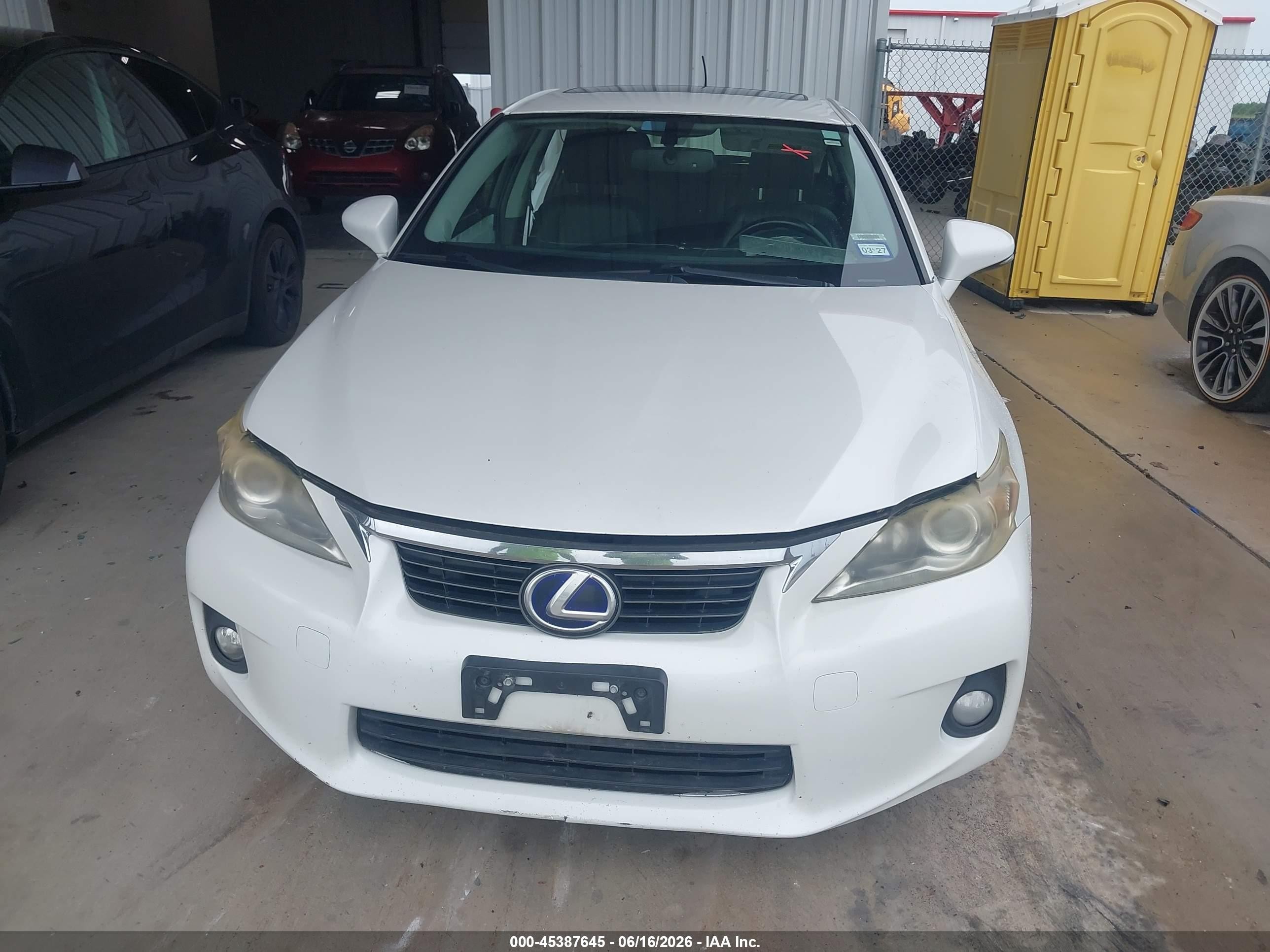 2013 Lexus Ct 200h   White vin: JTHKD5BH4D2144365