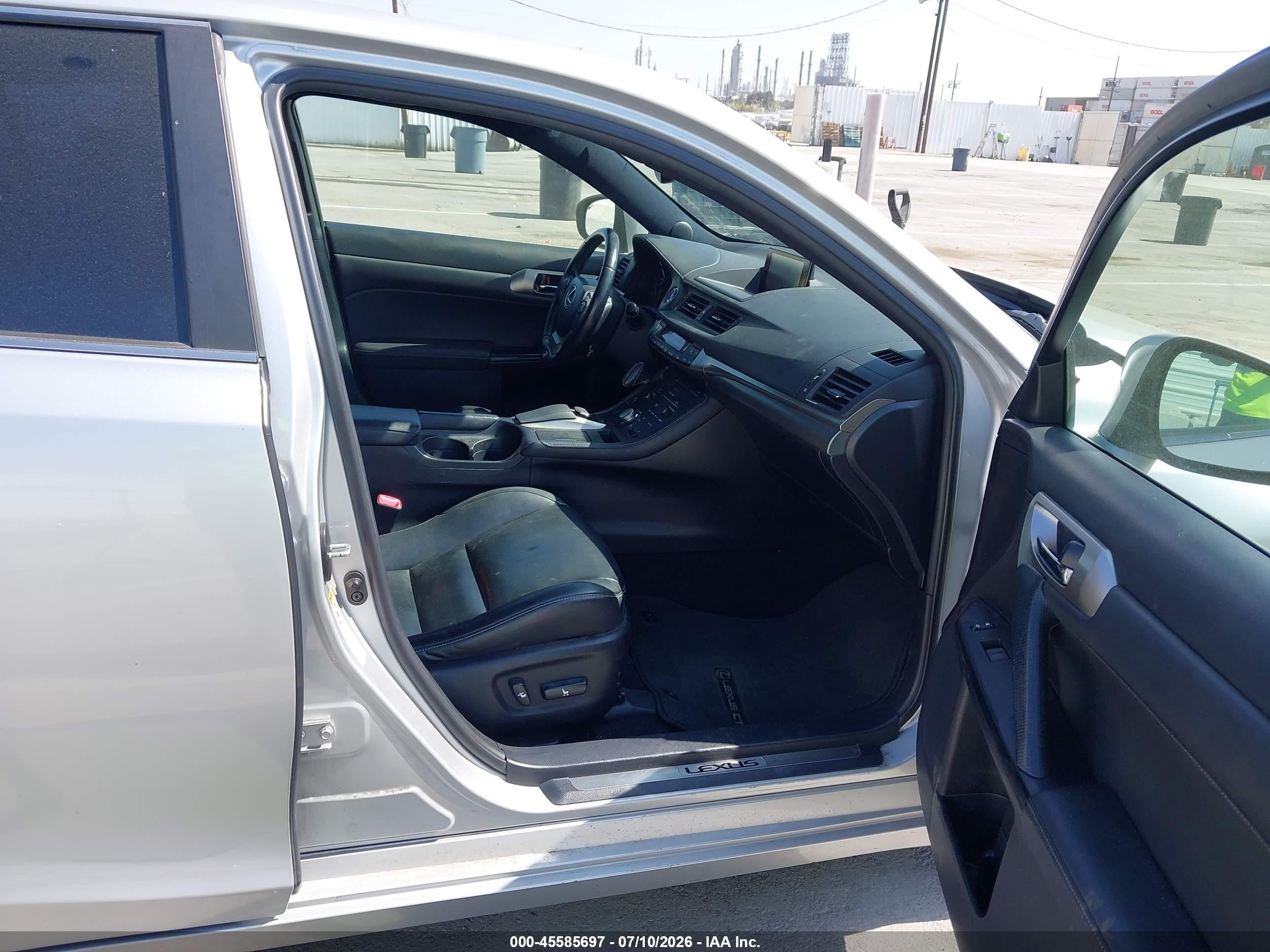 2014 Lexus Ct 200h Silver vin: JTHKD5BH4E2183779