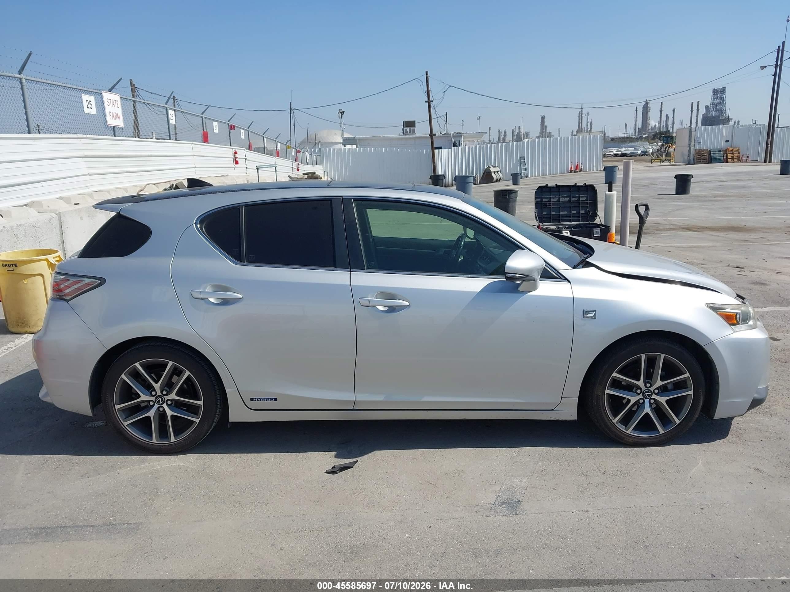 2014 Lexus Ct 200h Silver vin: JTHKD5BH4E2183779