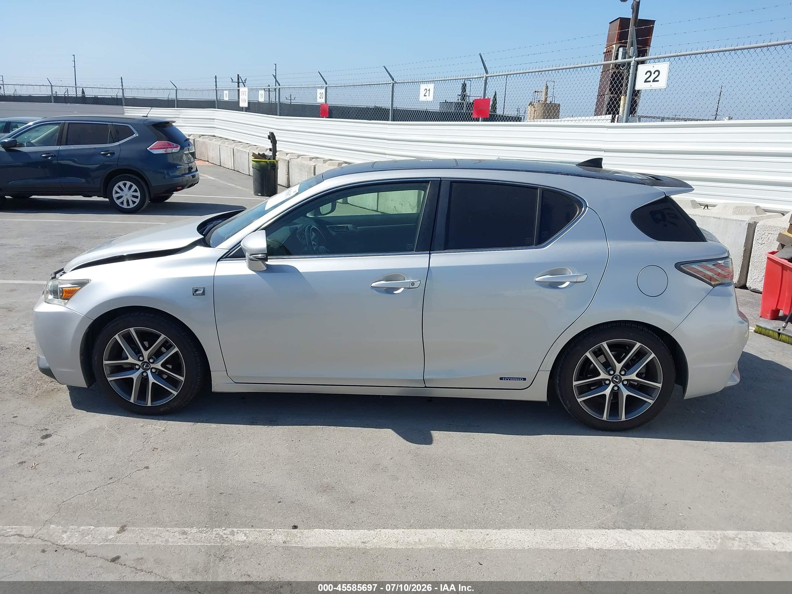 2014 Lexus Ct 200h Silver vin: JTHKD5BH4E2183779
