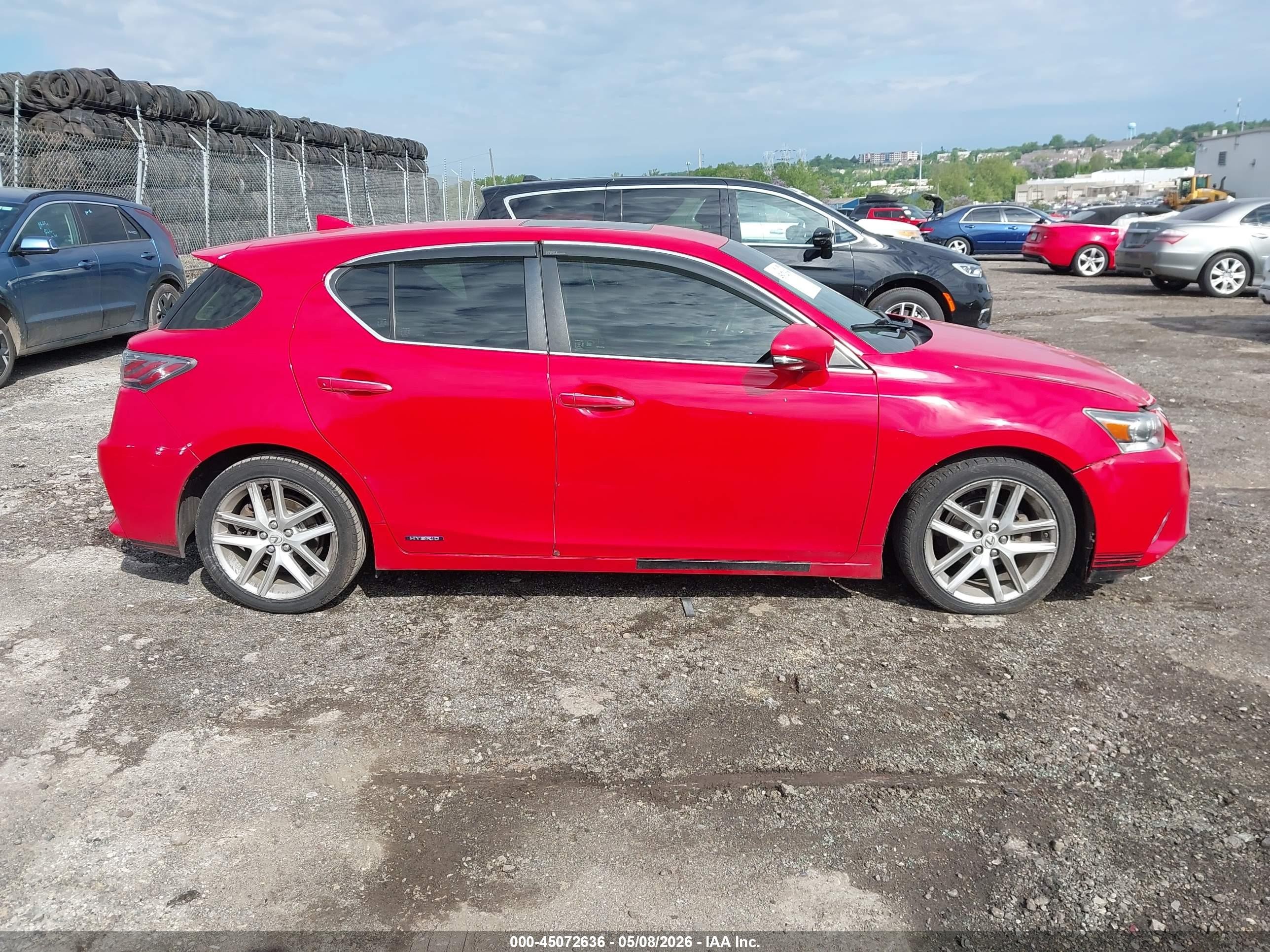 2014 Lexus Ct 200h   Red vin: JTHKD5BH4E2194331