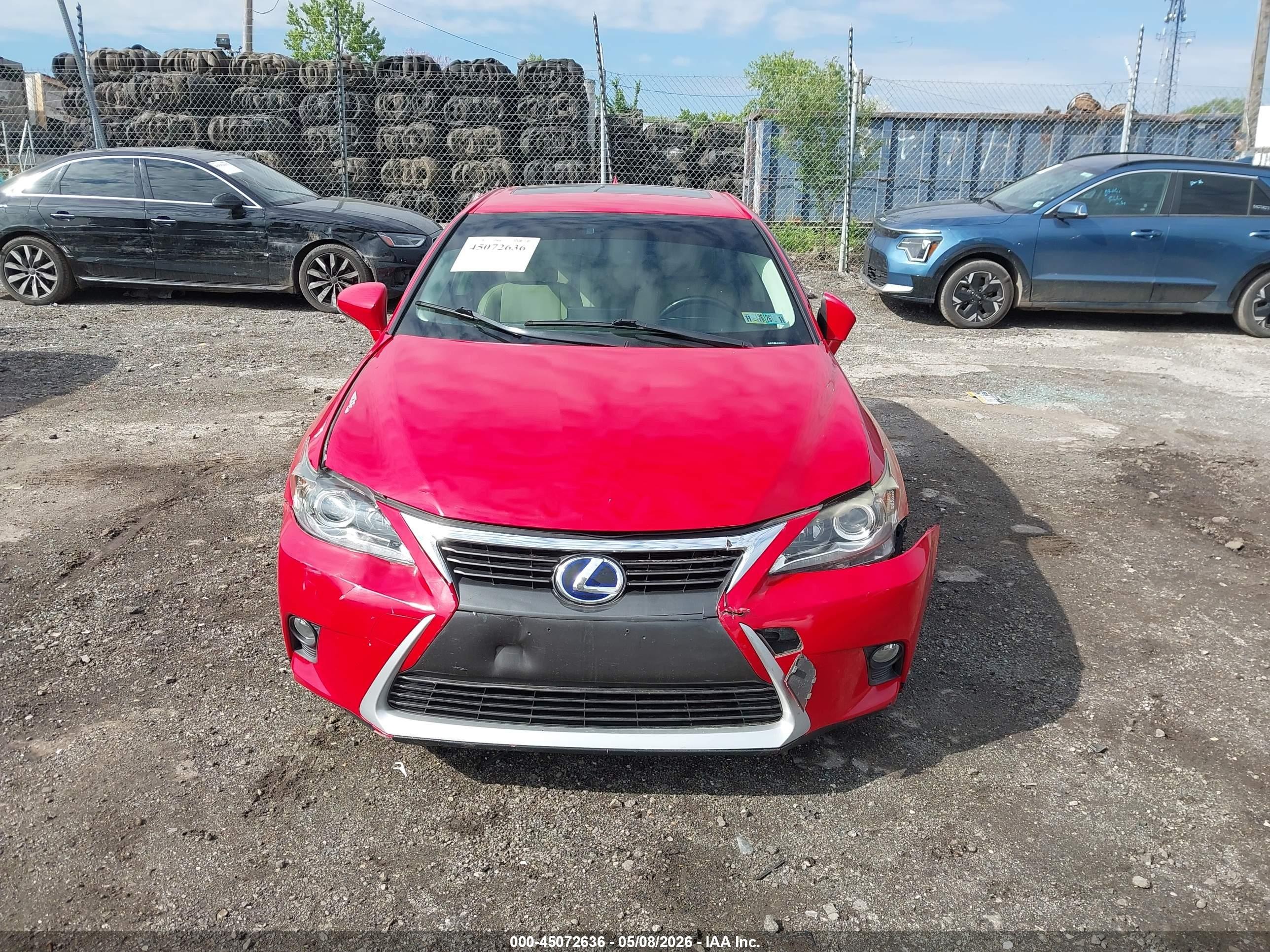 2014 Lexus Ct 200h   Red vin: JTHKD5BH4E2194331