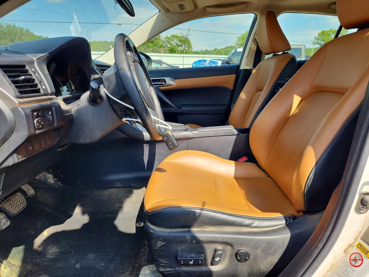 2015 Lexus Ct 200 White vin: JTHKD5BH4F2212134
