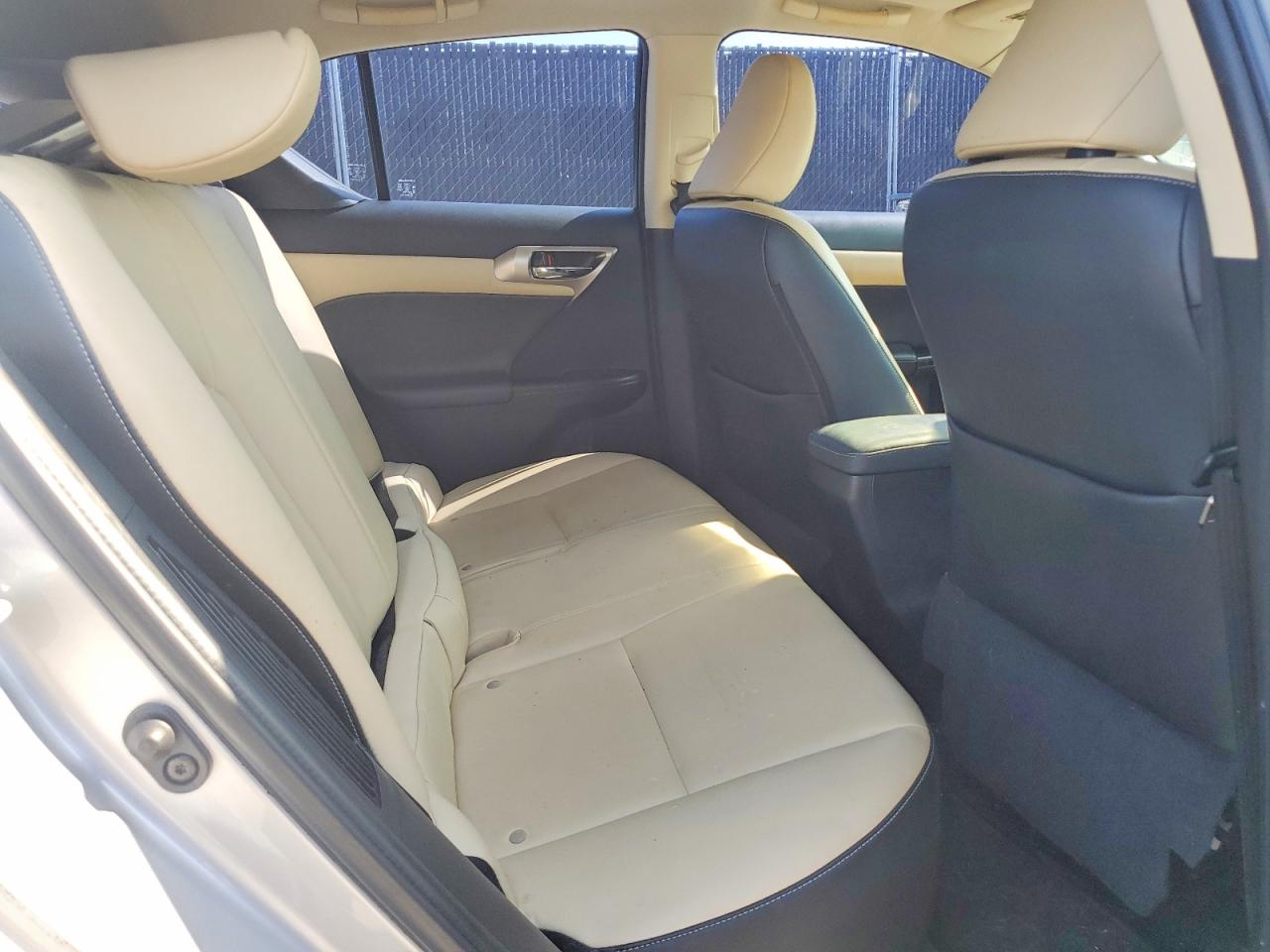 2015 Lexus Ct 200 Silver vin: JTHKD5BH4F2221920