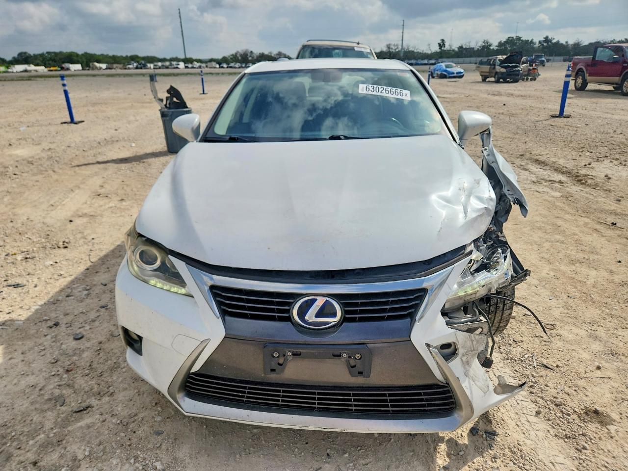 2015 Lexus Ct 200 White vin: JTHKD5BH4F2225627