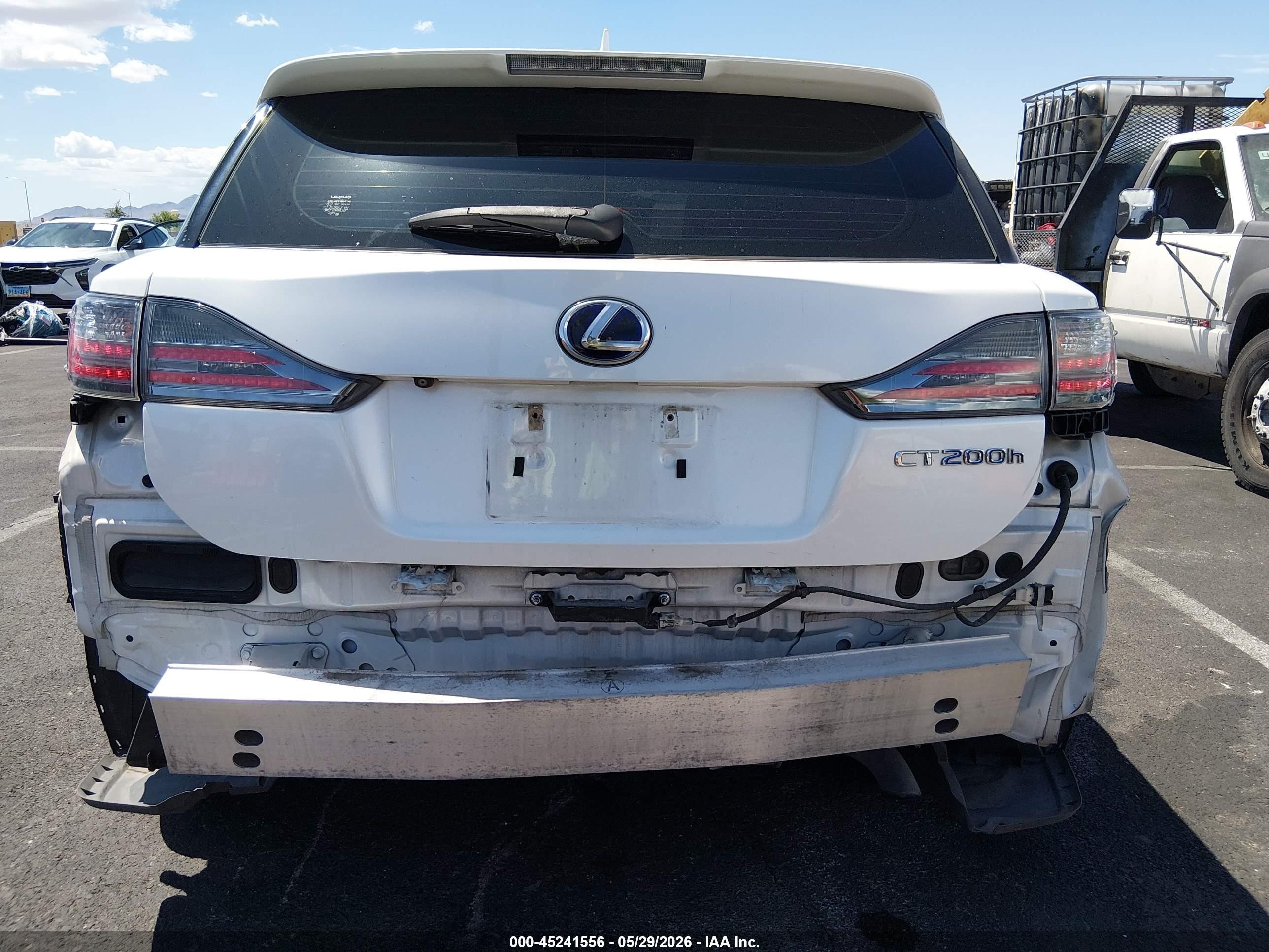 2015 Lexus Ct 200h   White vin: JTHKD5BH4F2248521