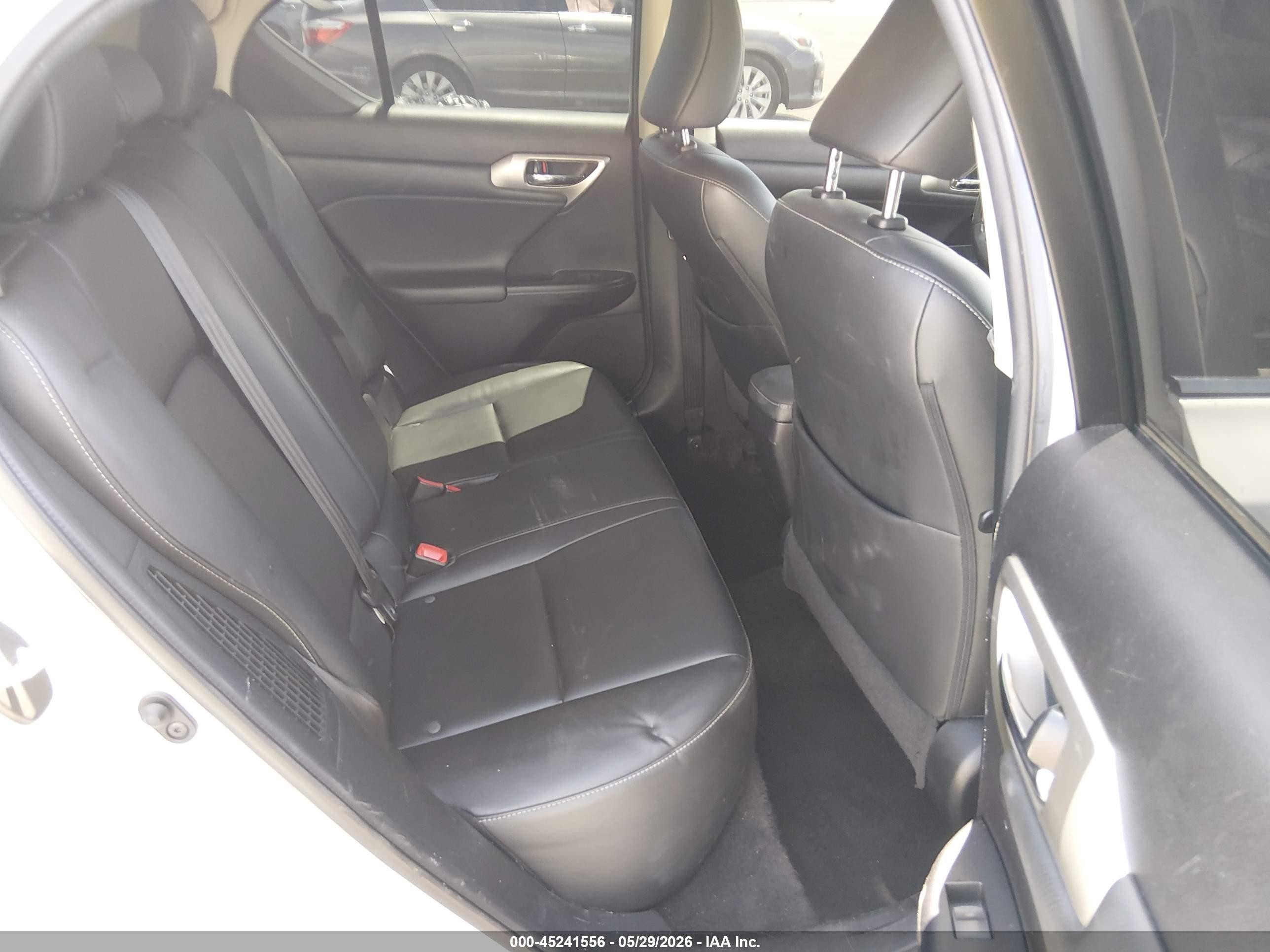 2015 Lexus Ct 200h   White vin: JTHKD5BH4F2248521