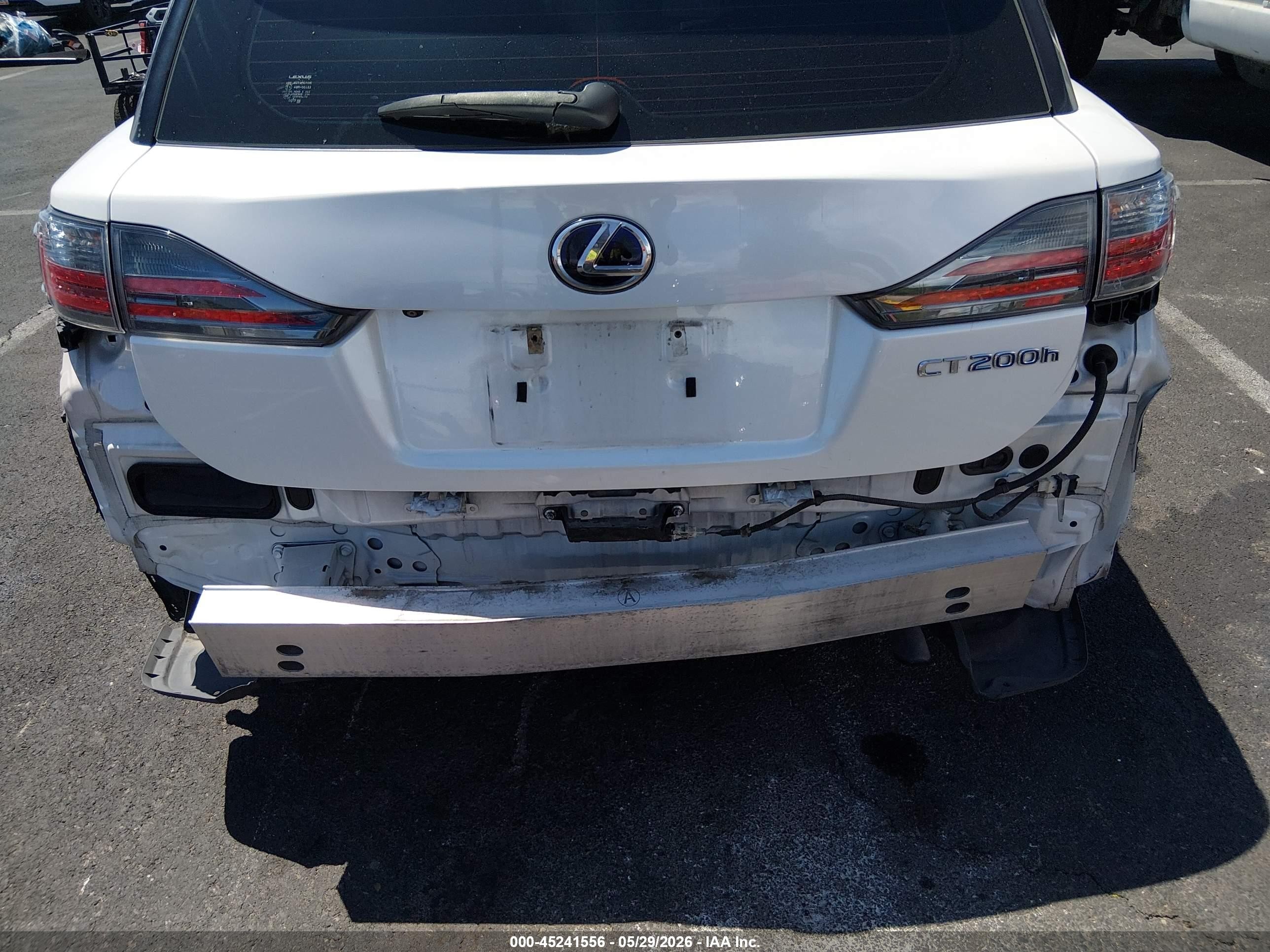 2015 Lexus Ct 200h   White vin: JTHKD5BH4F2248521