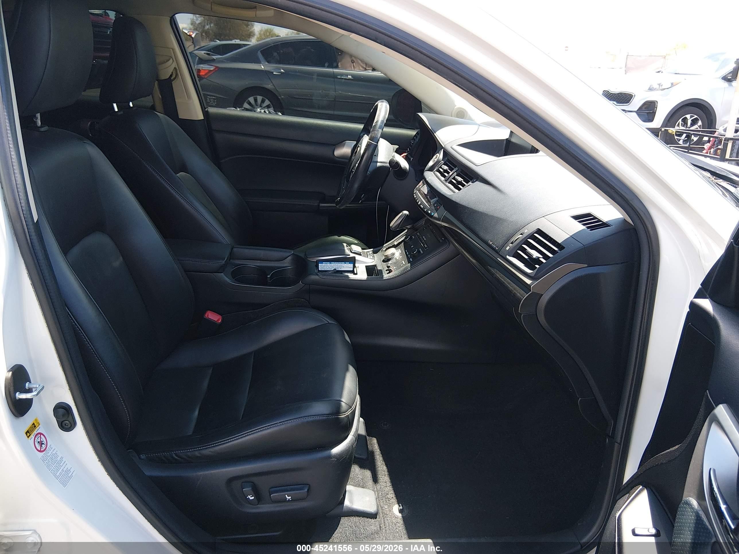2015 Lexus Ct 200h   White vin: JTHKD5BH4F2248521