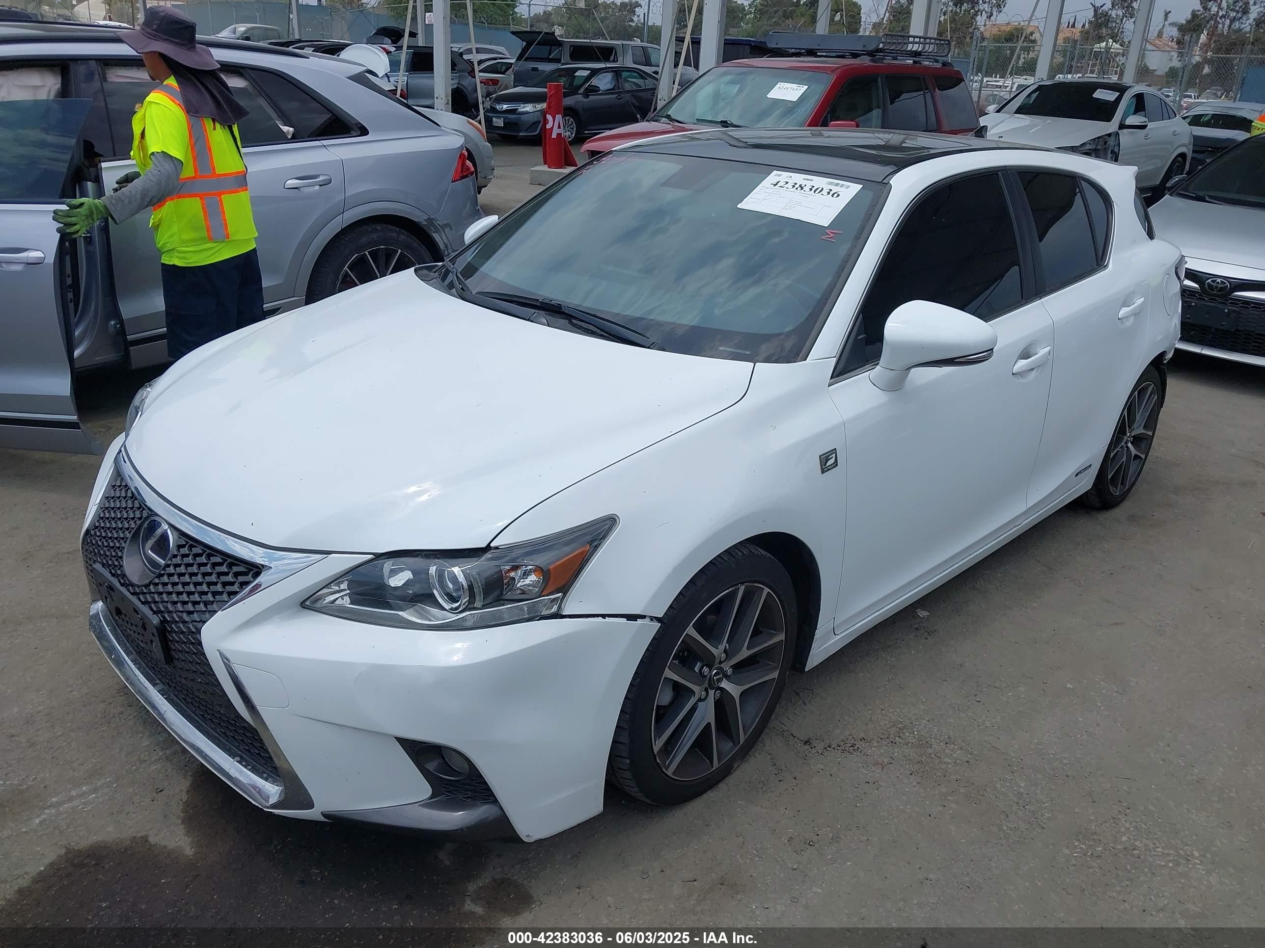 2017 Lexus Ct 200h   White vin: JTHKD5BH4H2283160
