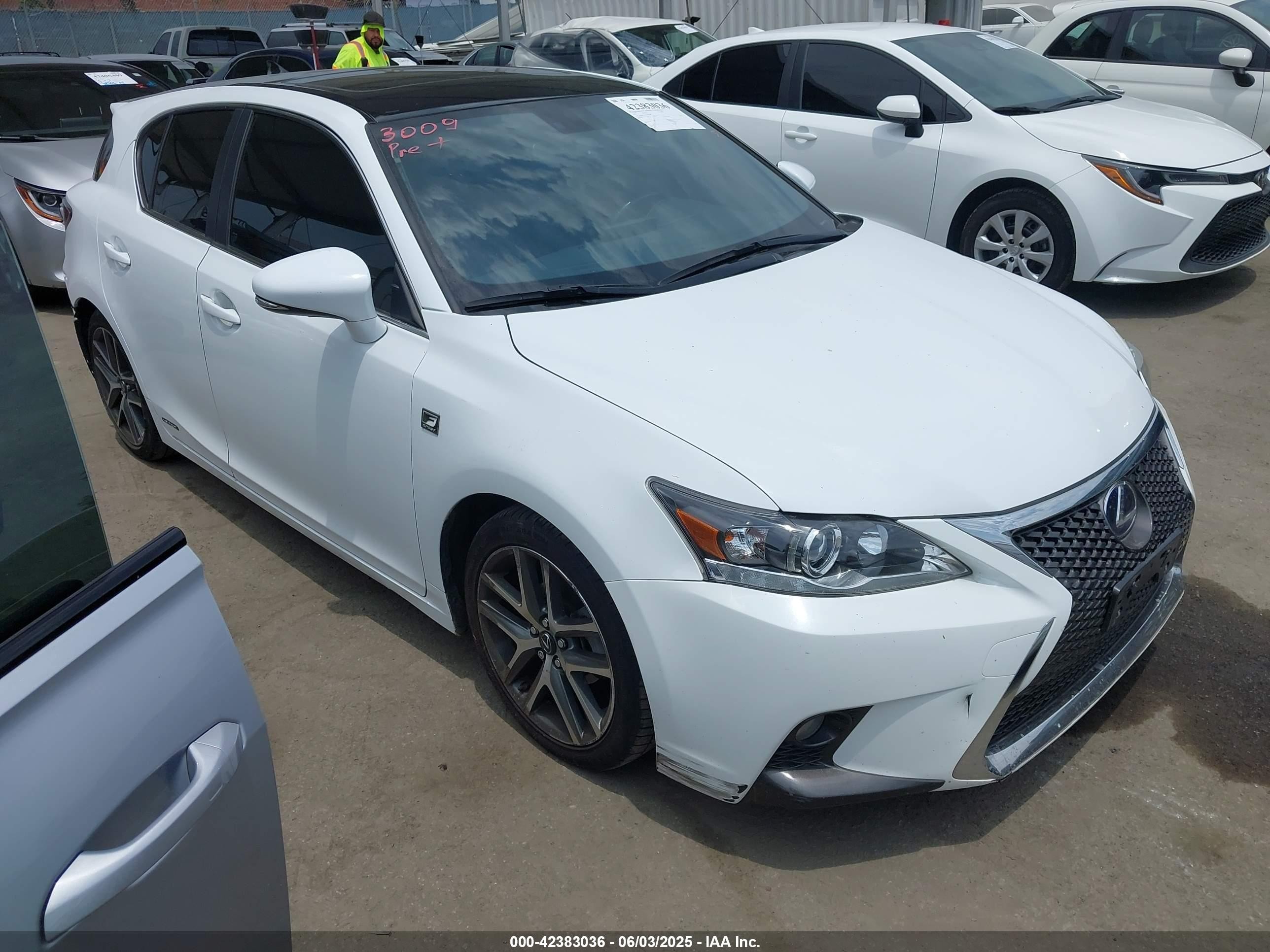 2017 Lexus Ct 200h   White vin: JTHKD5BH4H2283160