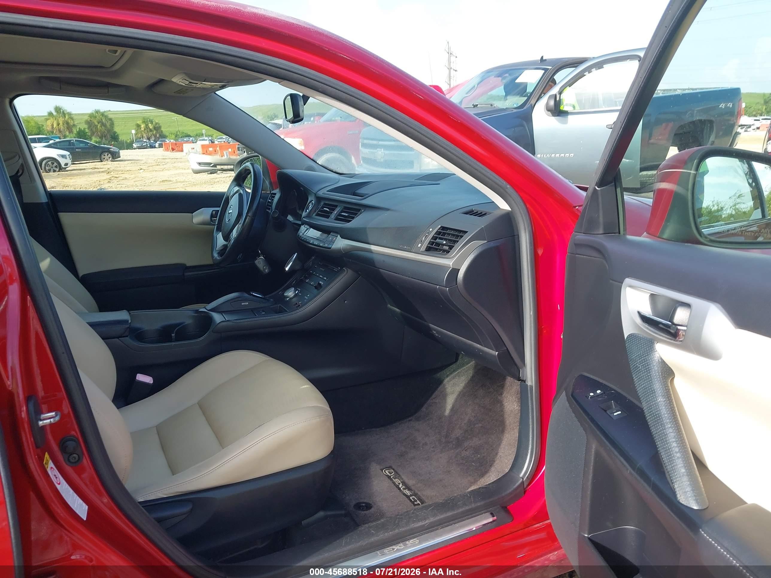 2011 Lexus Ct 200h Premium Burgundy vin: JTHKD5BH5B2002765
