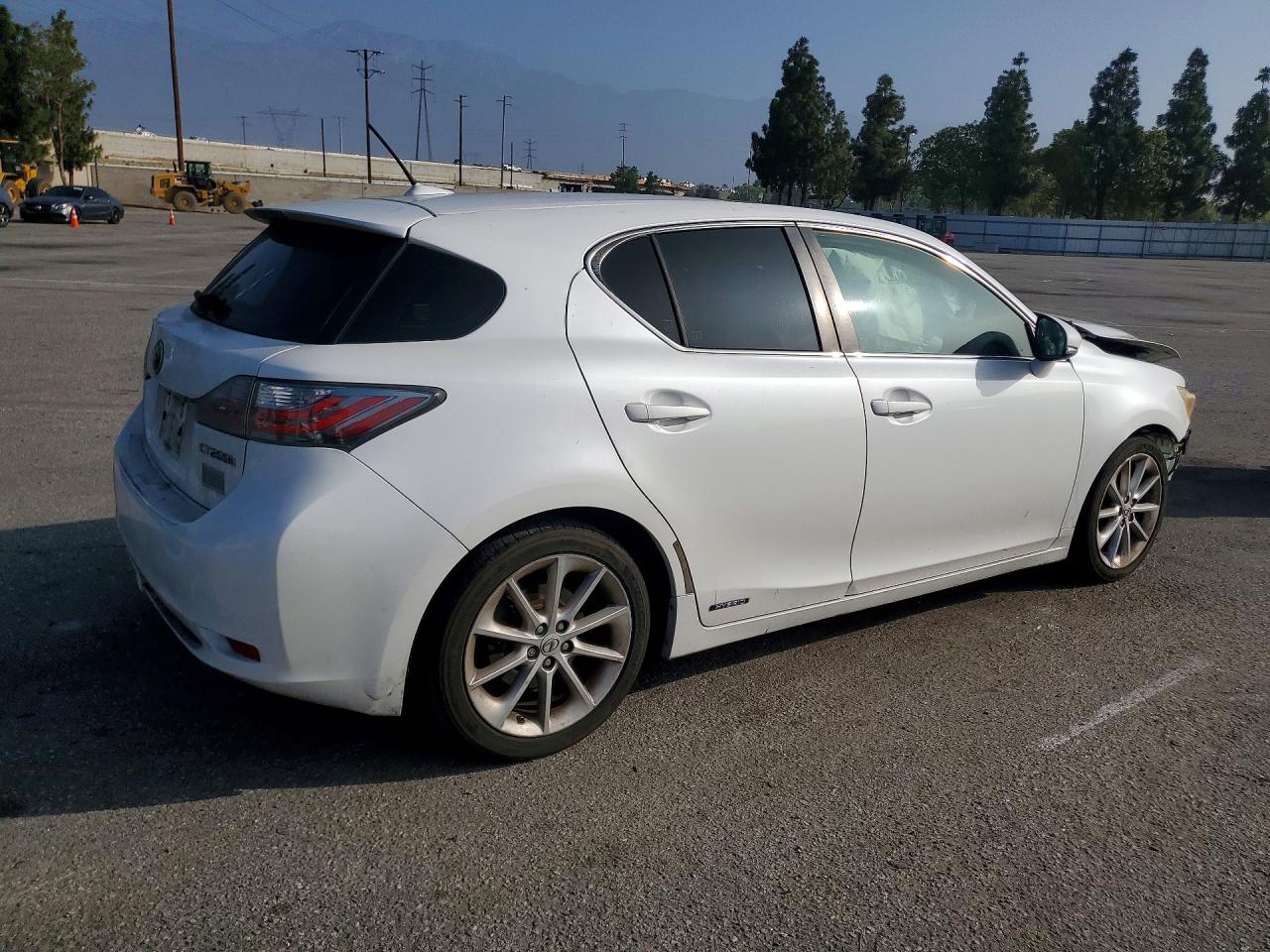 2011 Lexus Ct 200 White vin: JTHKD5BH5B2012888