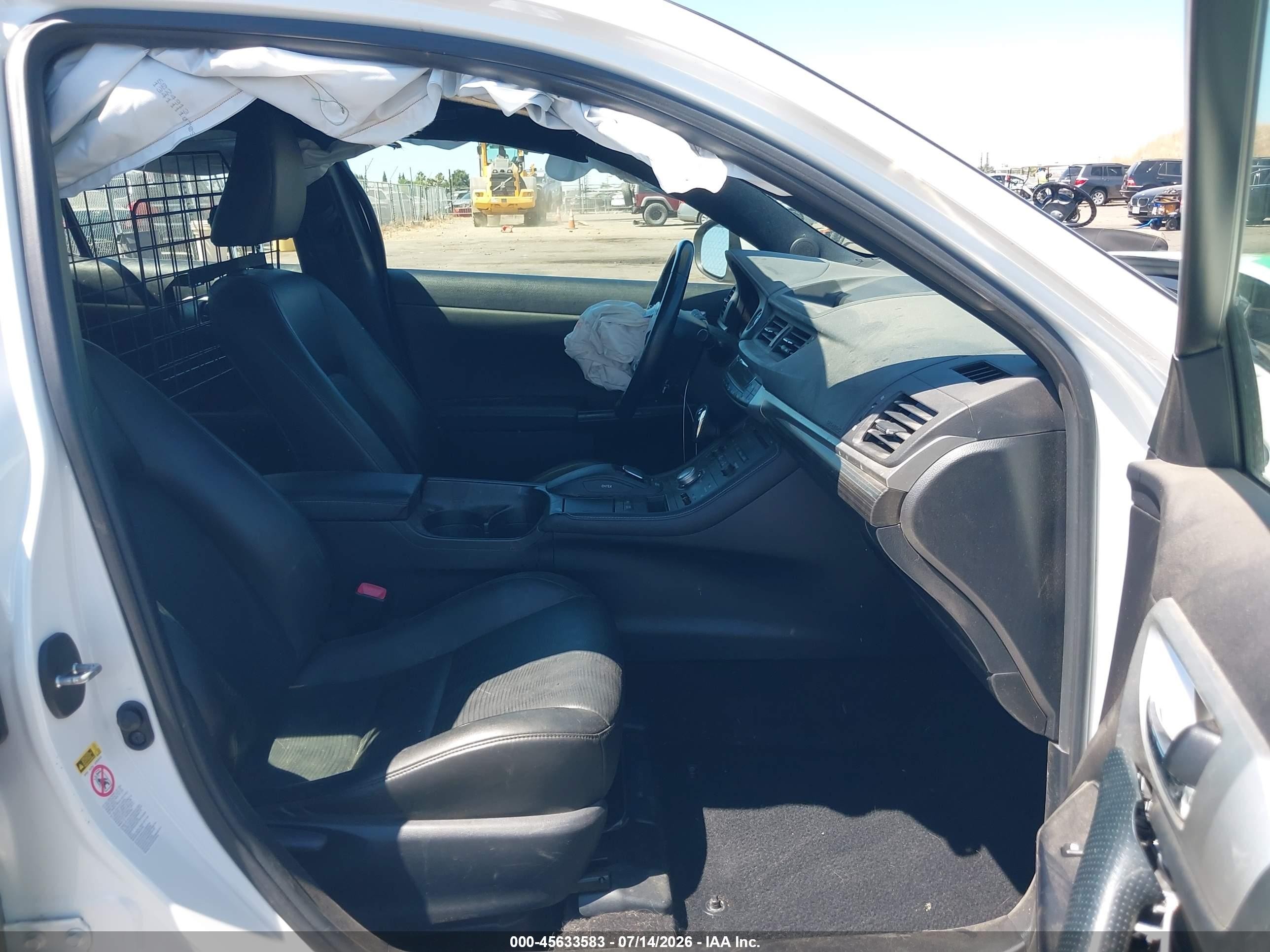 2012 Lexus Ct 200h Premium White vin: JTHKD5BH5C2092842
