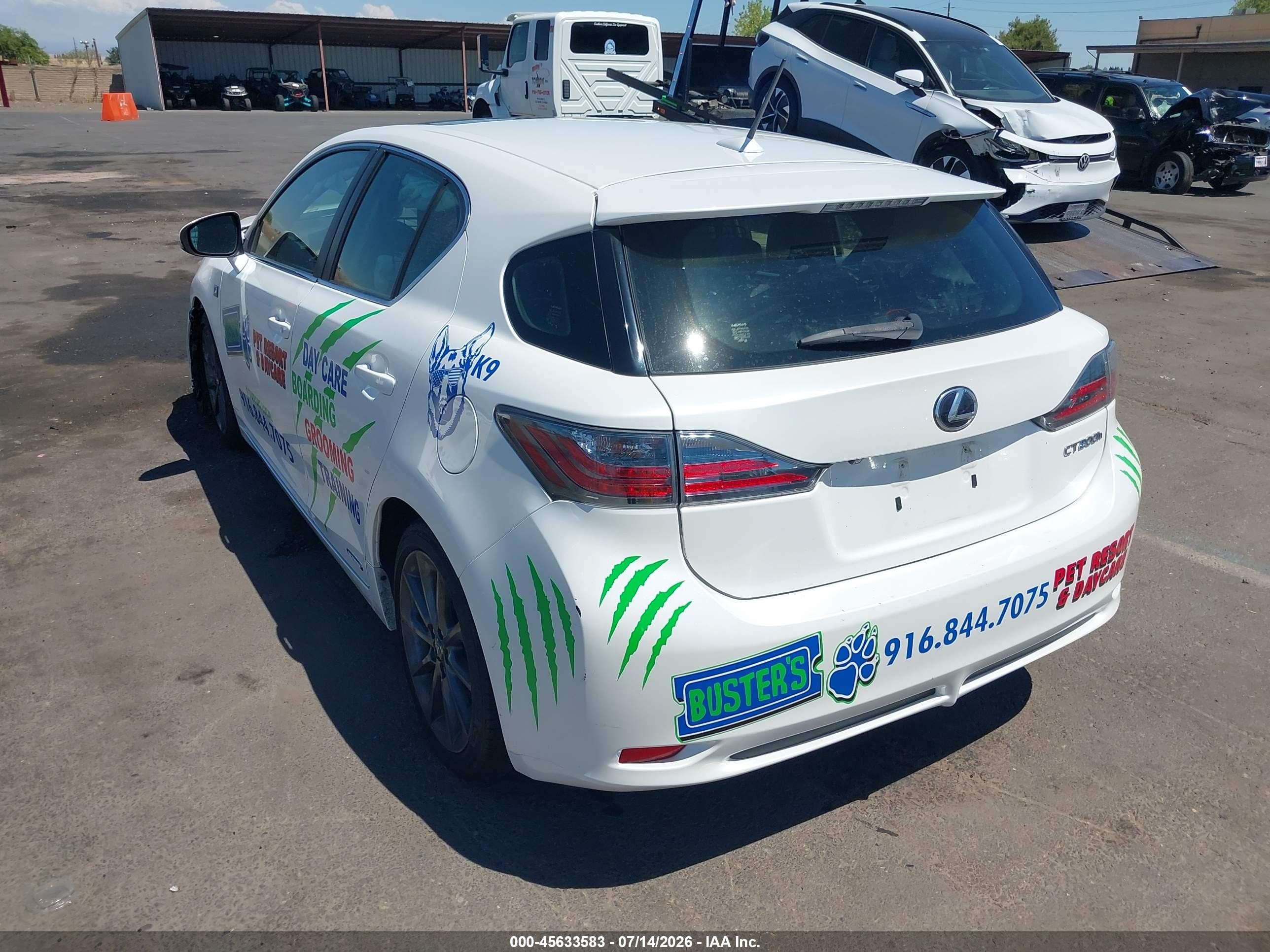 2012 Lexus Ct 200h Premium White vin: JTHKD5BH5C2092842