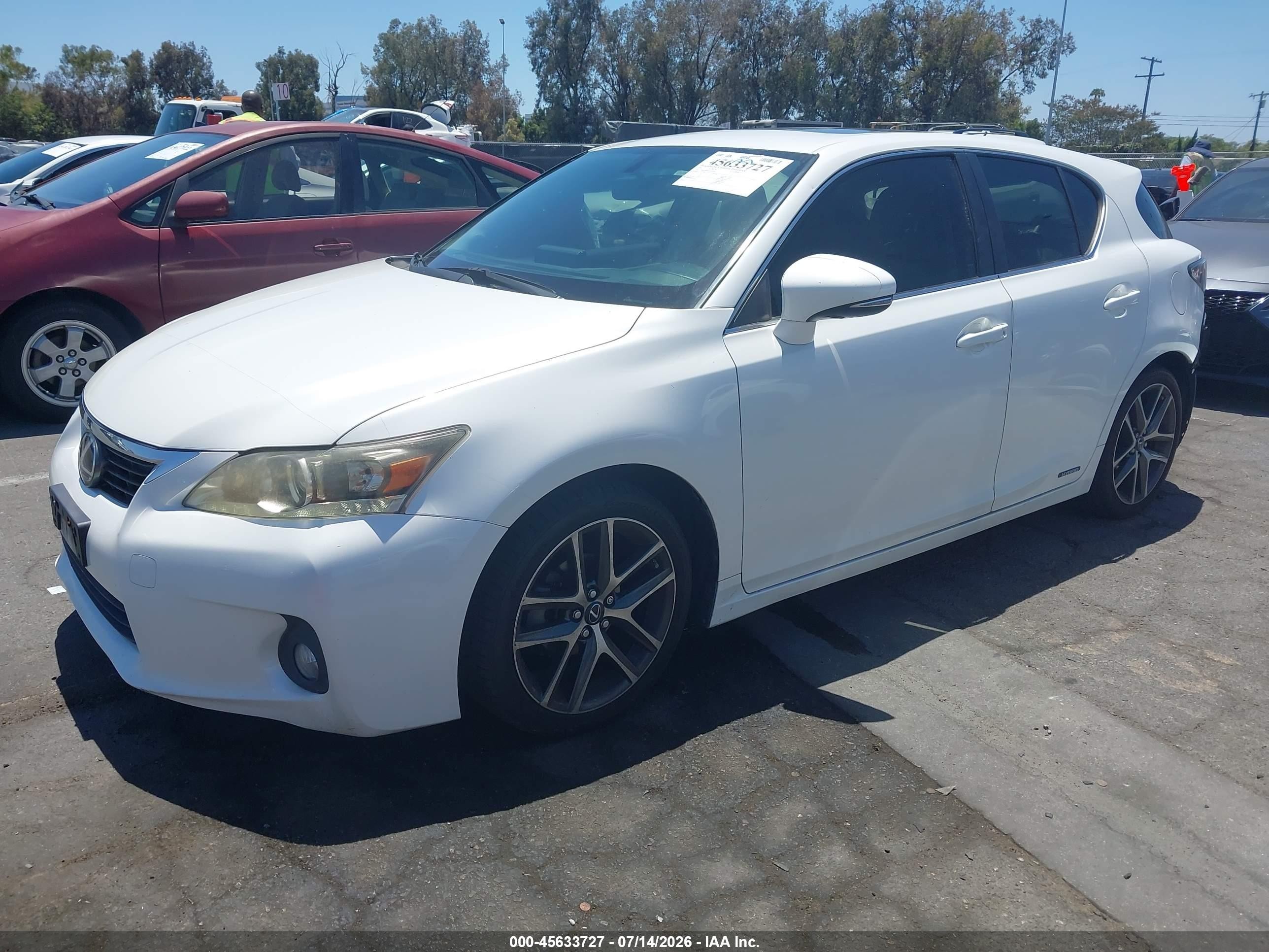 2012 Lexus Ct 200h Premium White vin: JTHKD5BH5C2116296