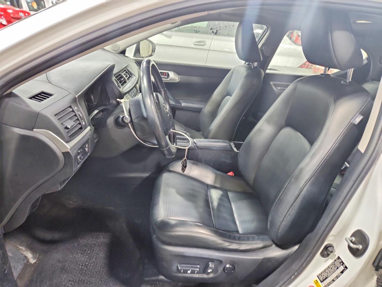 2013 Lexus Ct 200h Base White vin: JTHKD5BH5D2129499