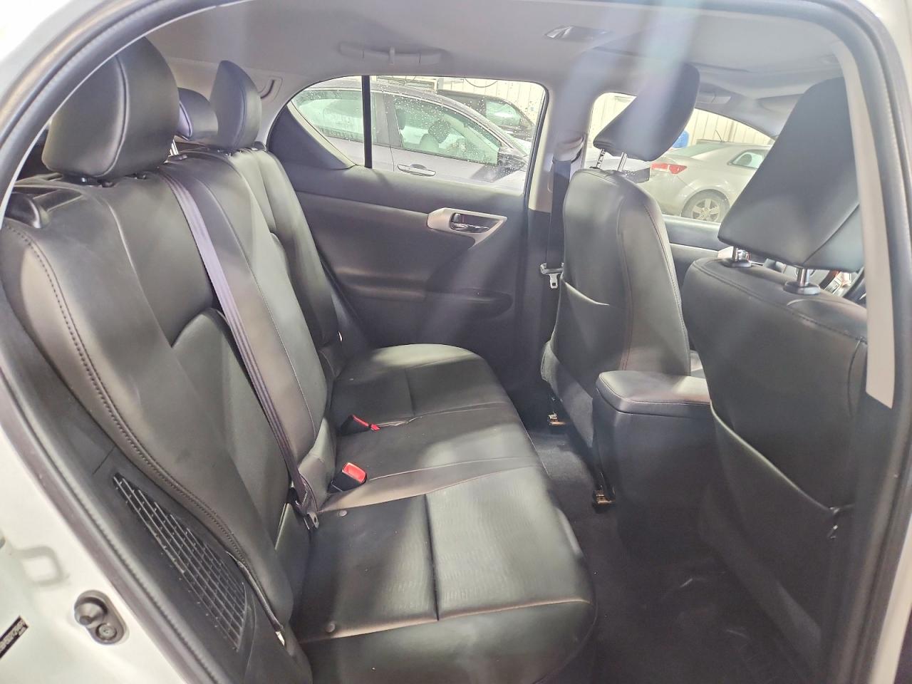2013 Lexus Ct 200h Base White vin: JTHKD5BH5D2129499
