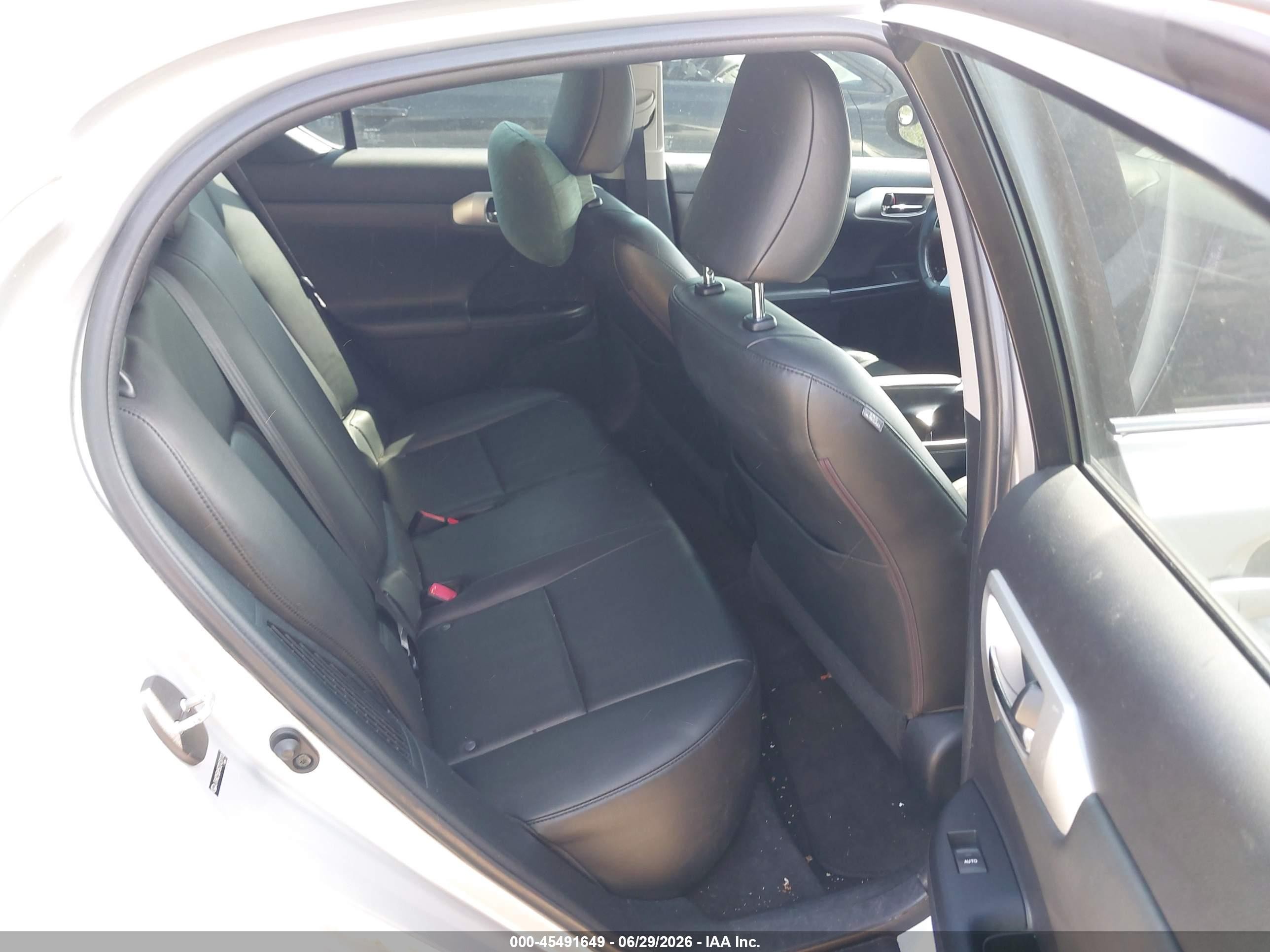 2013 Lexus Ct 200h   Silver vin: JTHKD5BH5D2131110