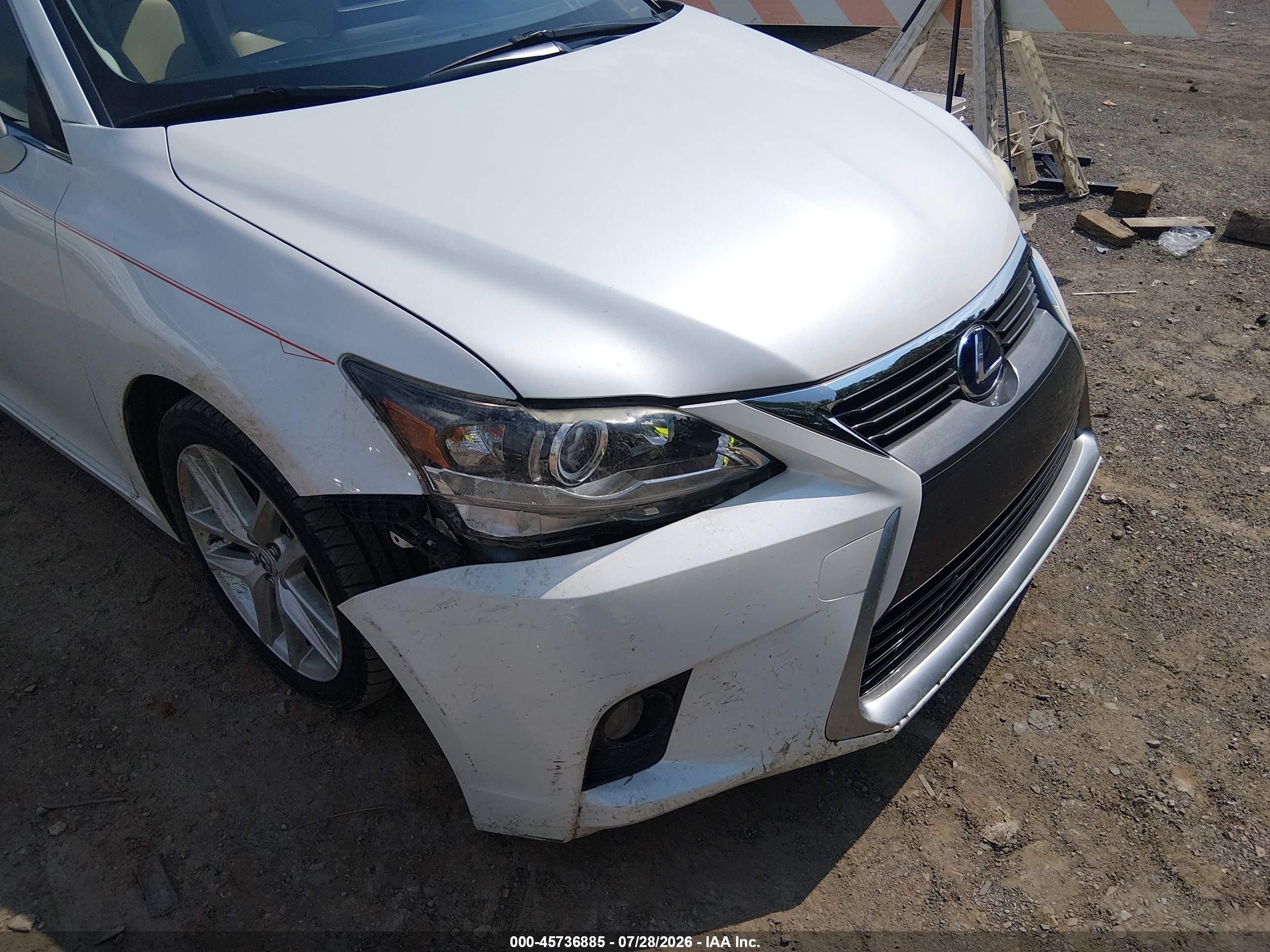 2015 Lexus Ct 200h   White vin: JTHKD5BH5F2218315
