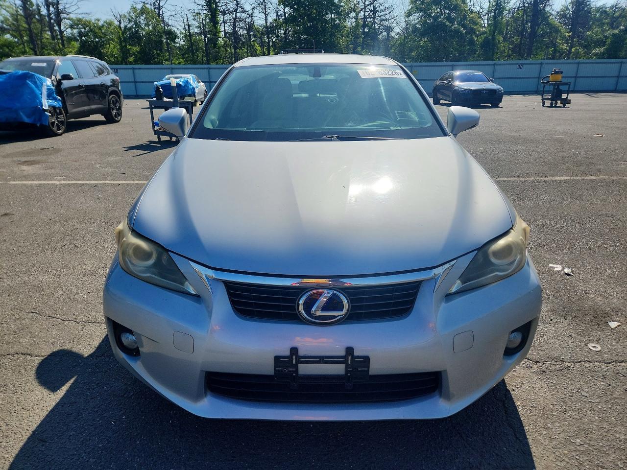 2011 Lexus Ct 200 Silver vin: JTHKD5BH6B2020465