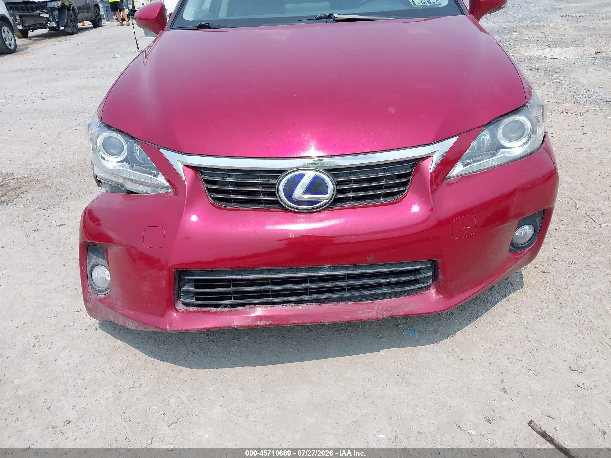 2011 Lexus Ct 200h Premium Red vin: JTHKD5BH6B2022927
