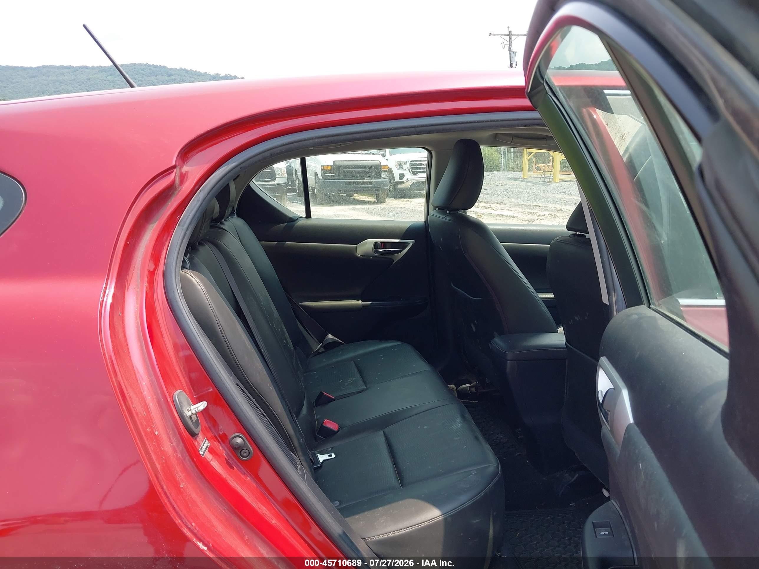 2011 Lexus Ct 200h Premium Red vin: JTHKD5BH6B2022927