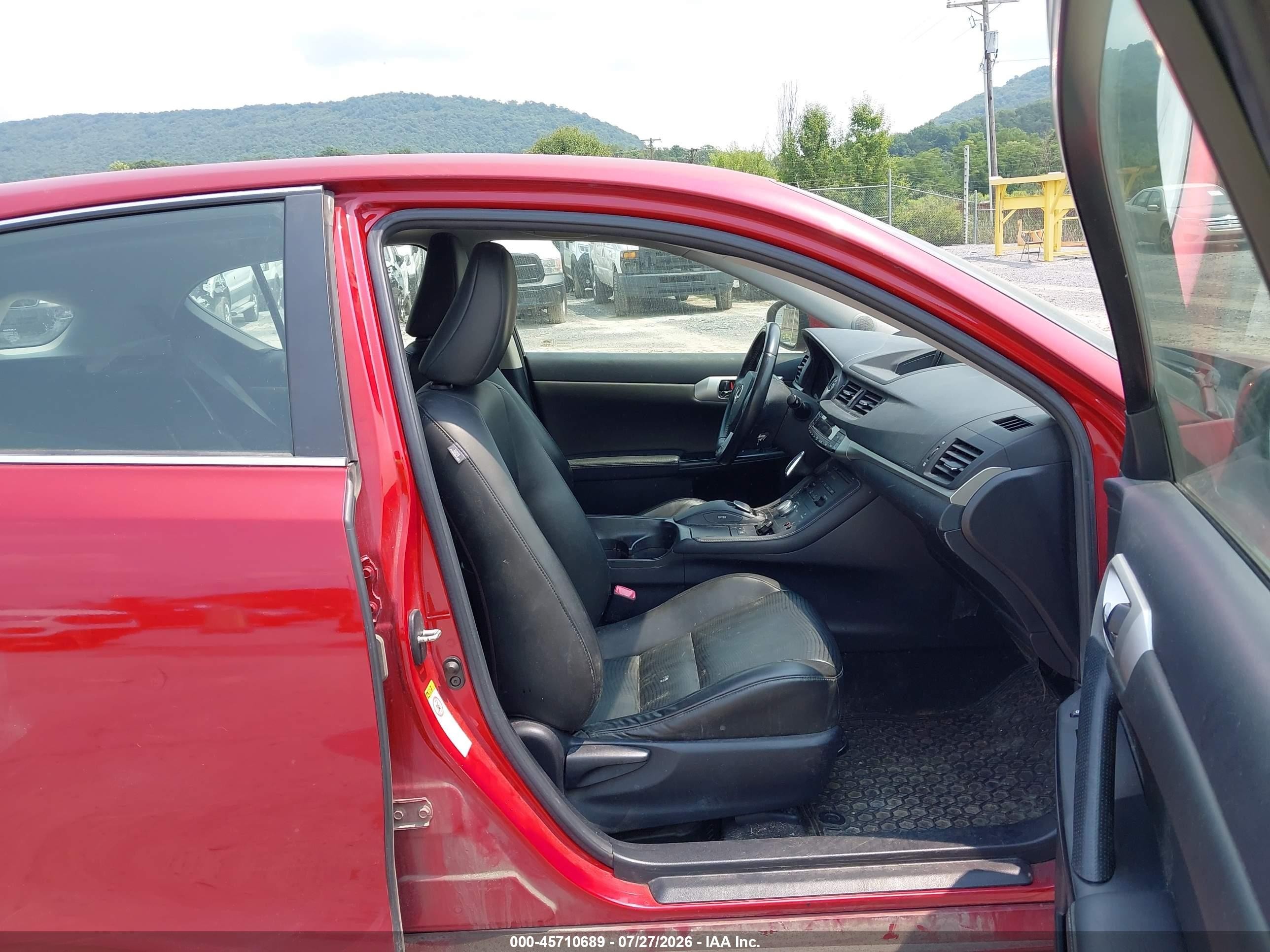 2011 Lexus Ct 200h Premium Red vin: JTHKD5BH6B2022927