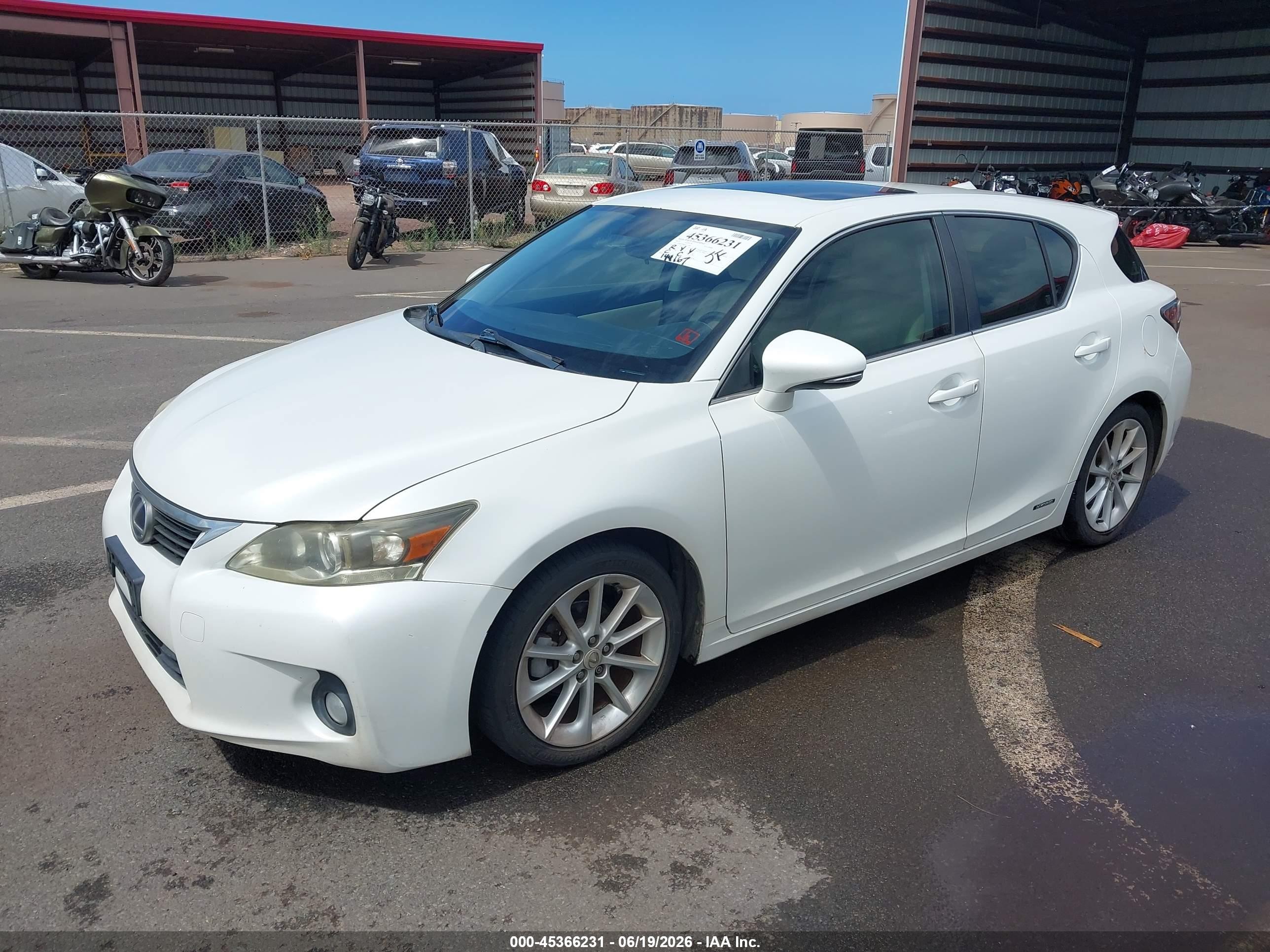 2013 Lexus Ct 200h White vin: JTHKD5BH6D2122982