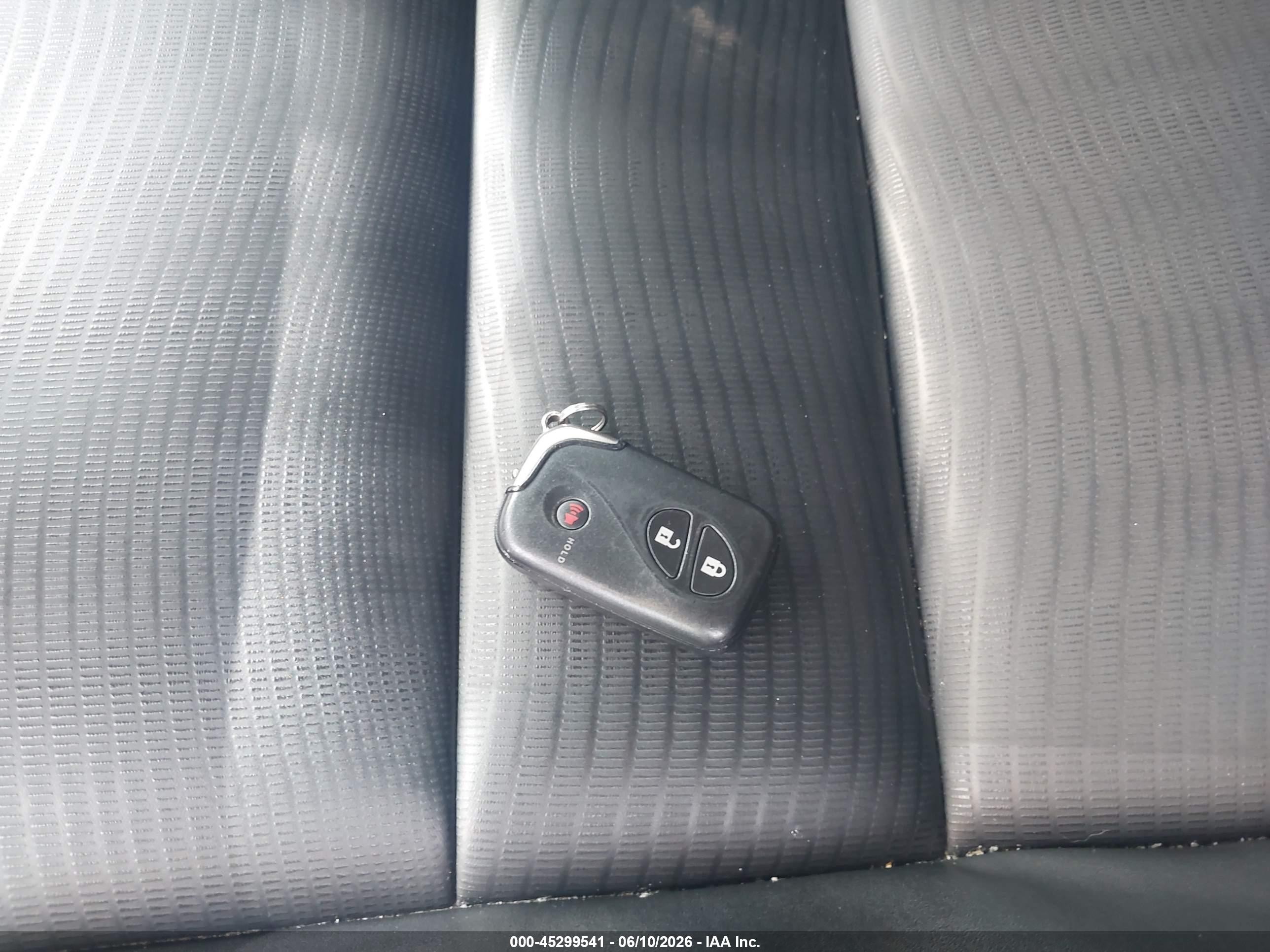 2013 Lexus Ct 200h   Черный vin: JTHKD5BH6D2141838