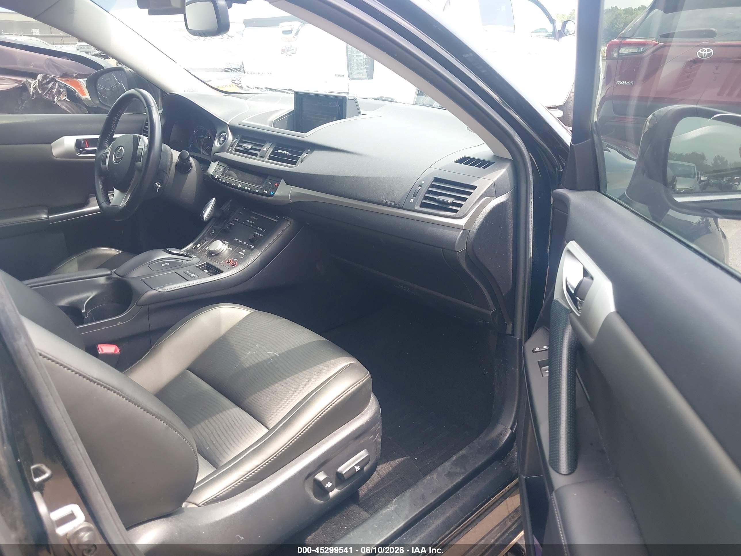 2013 Lexus Ct 200h   Черный vin: JTHKD5BH6D2141838