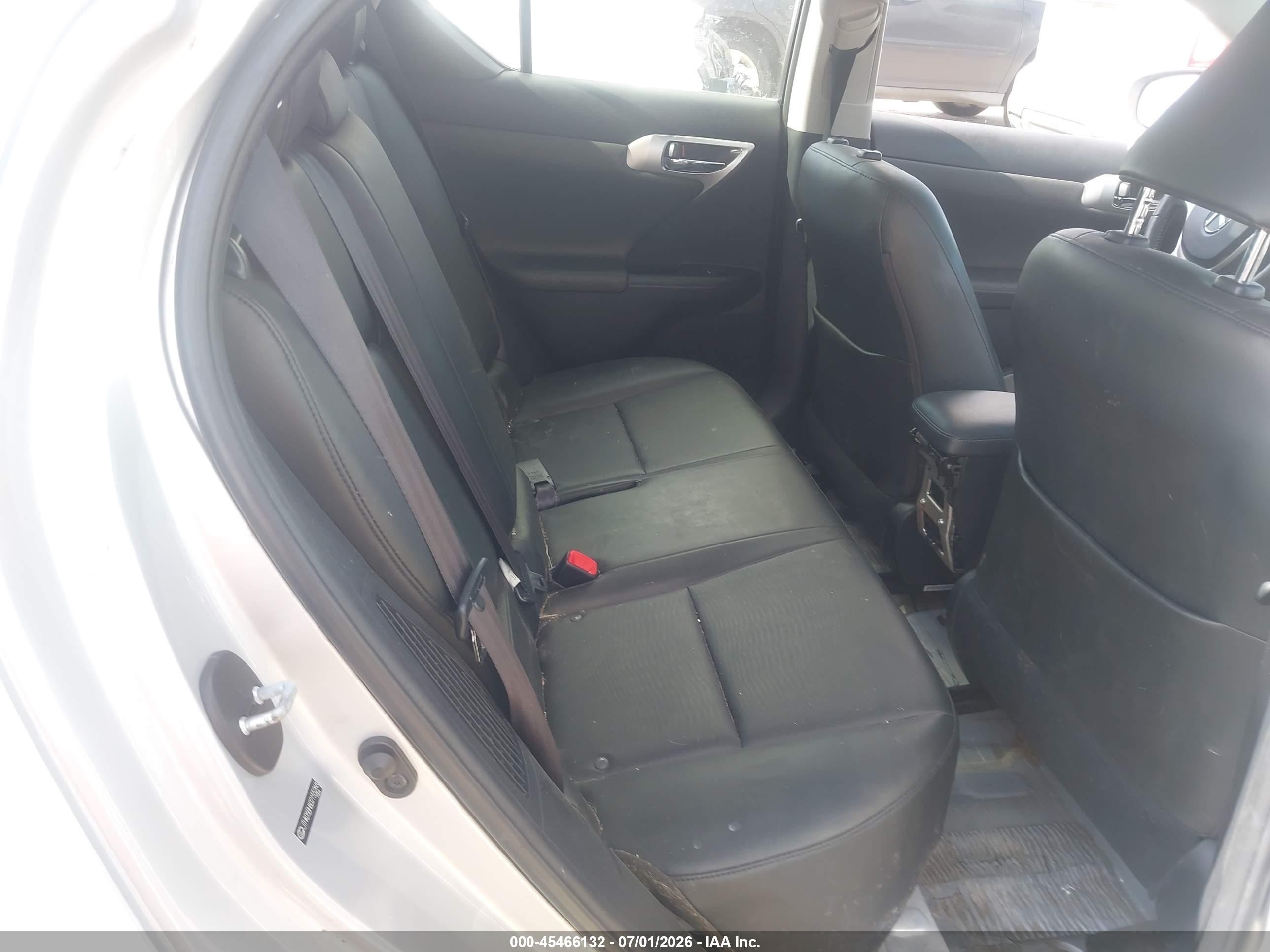 2013 Lexus Ct 200h   Silver vin: JTHKD5BH6D2155268